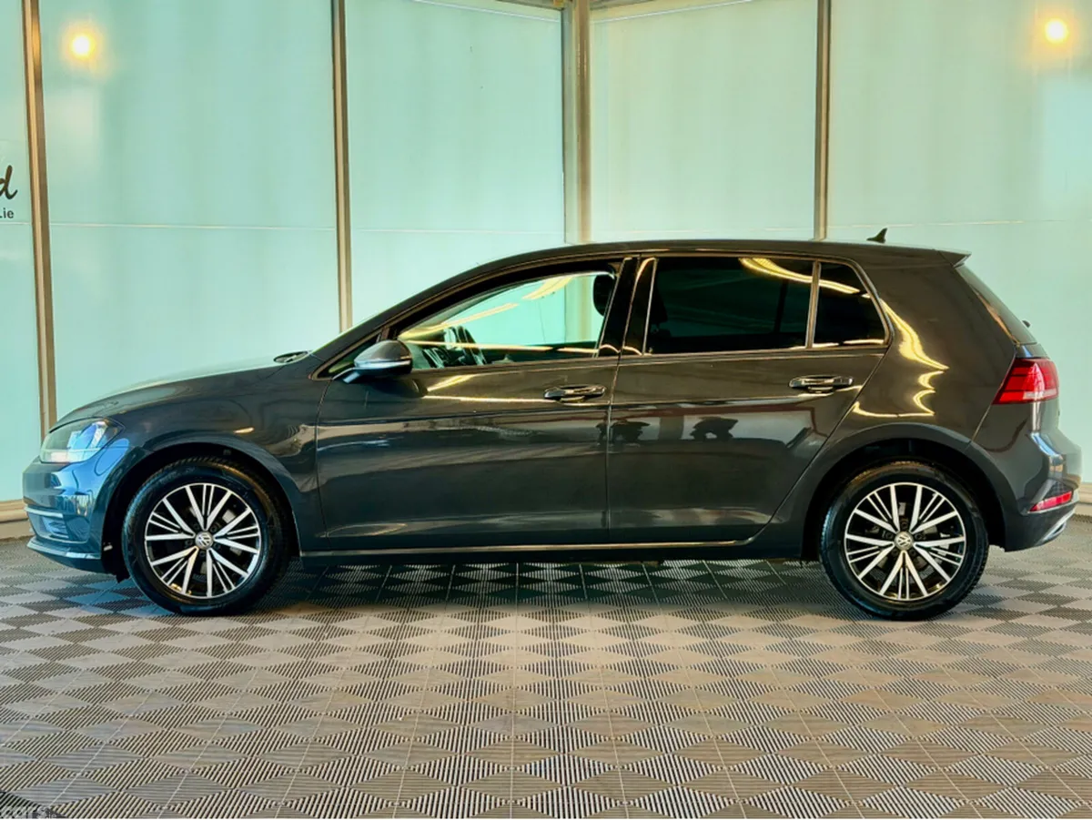 Volkswagen Golf Hatchback, Diesel, 2018, Grey