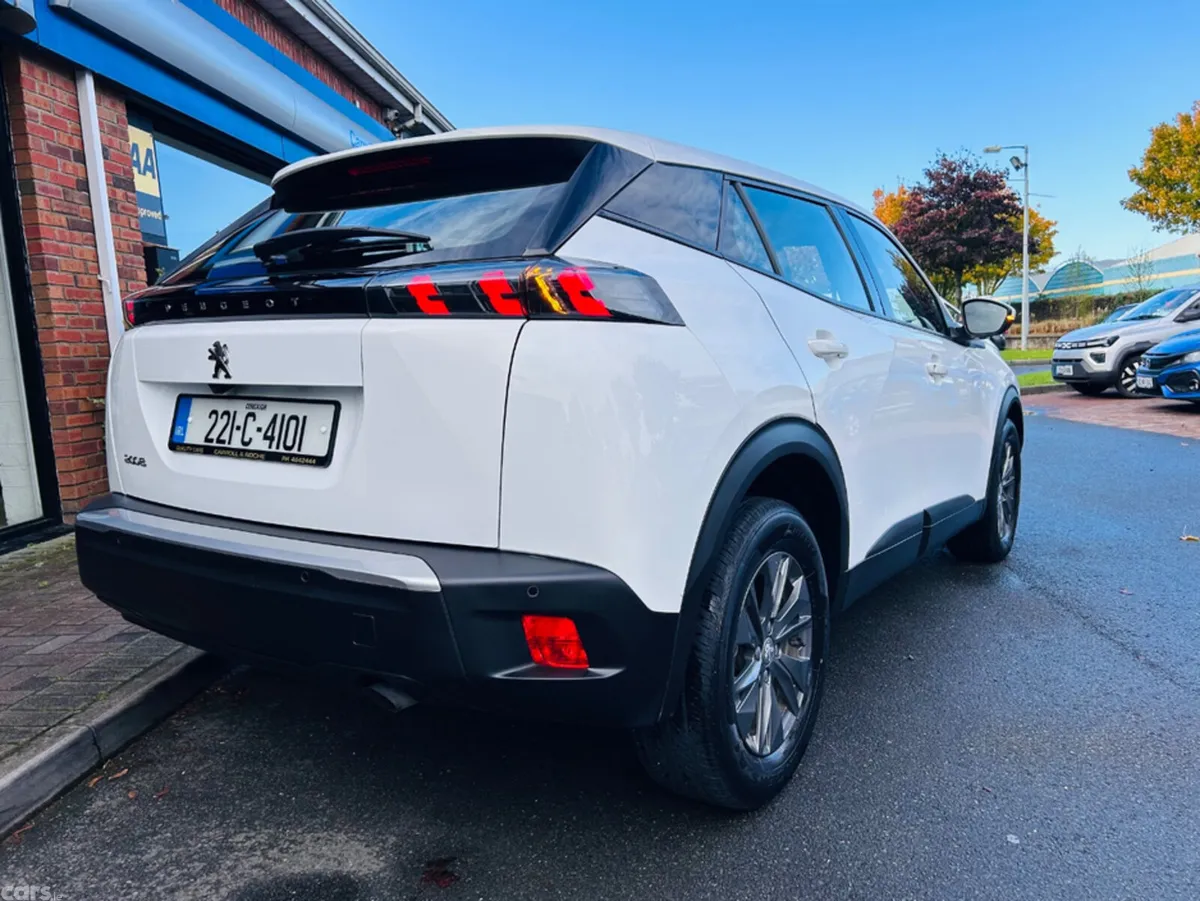 Peugeot 5008 MPV, Diesel, 2018, White