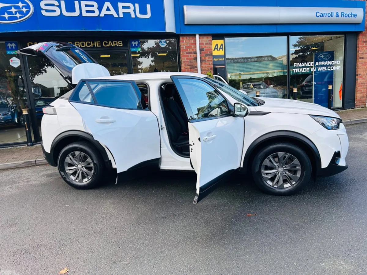 Peugeot 5008 MPV, Diesel, 2018, White