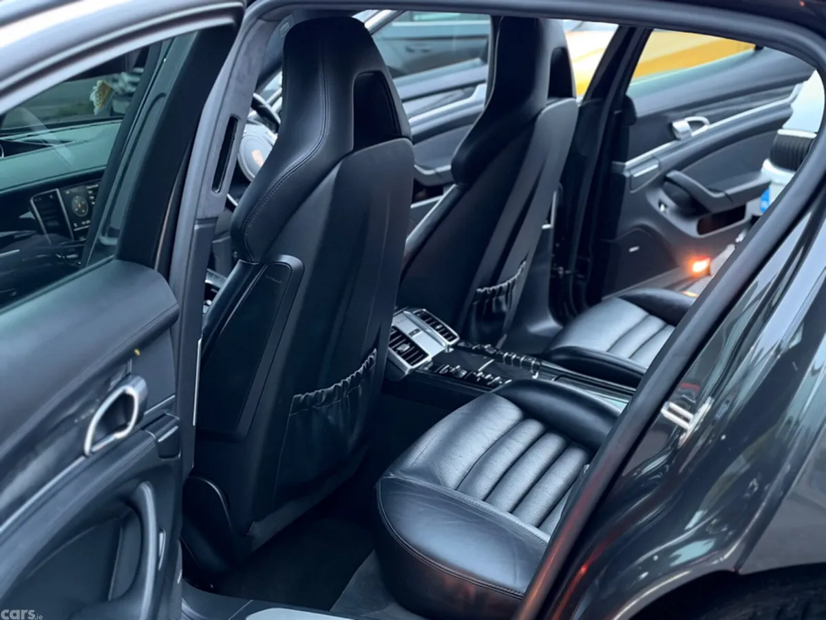 Porsche Panamera Hatchback, Petrol, 2010, Grey