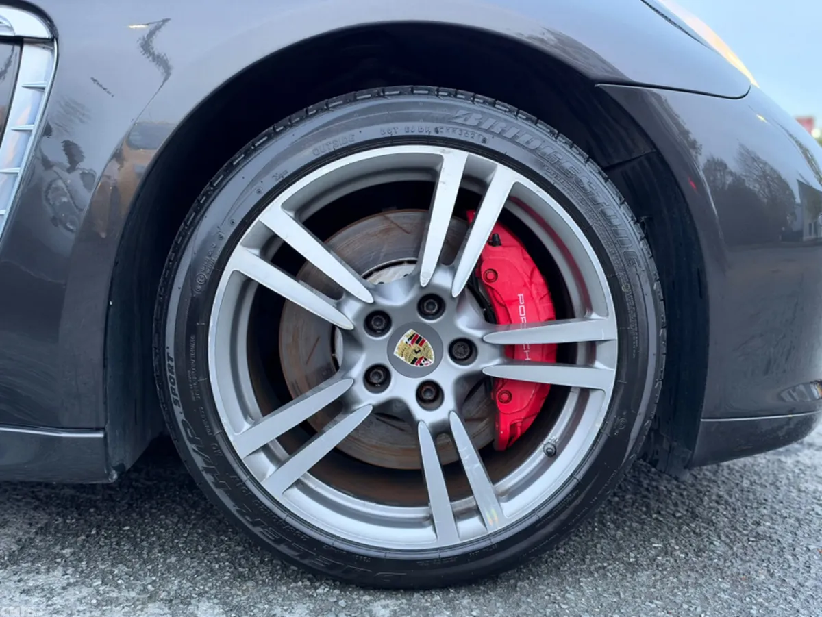 Porsche Panamera Hatchback, Petrol, 2010, Grey