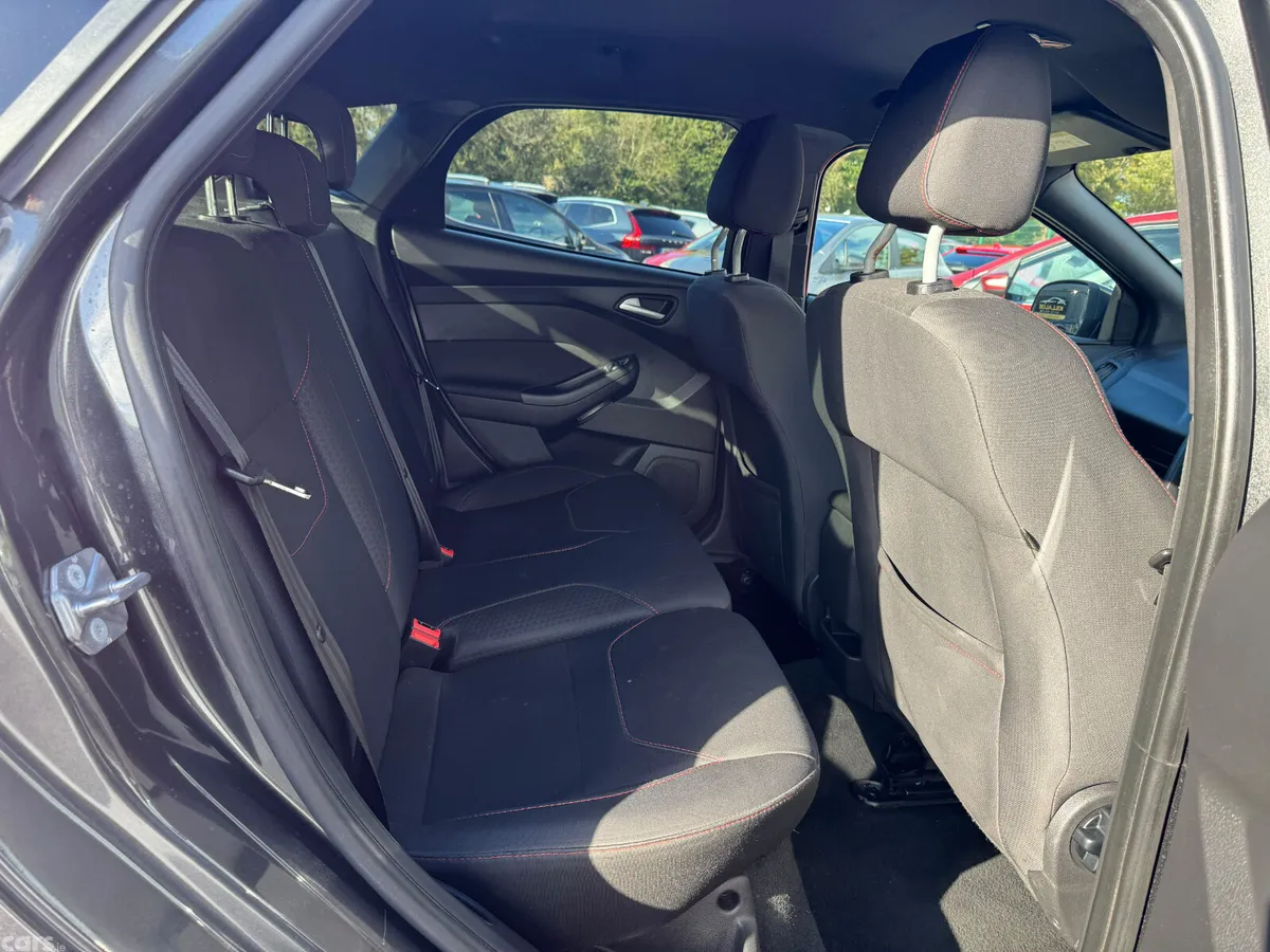 Ford Focus Hatchback, Diesel, 2018, Grey