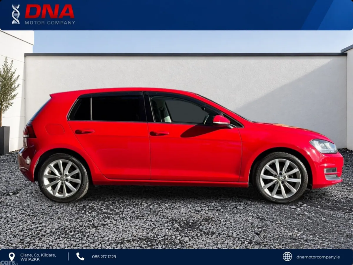 Volkswagen Golf Hatchback, Petrol, 2016, Red