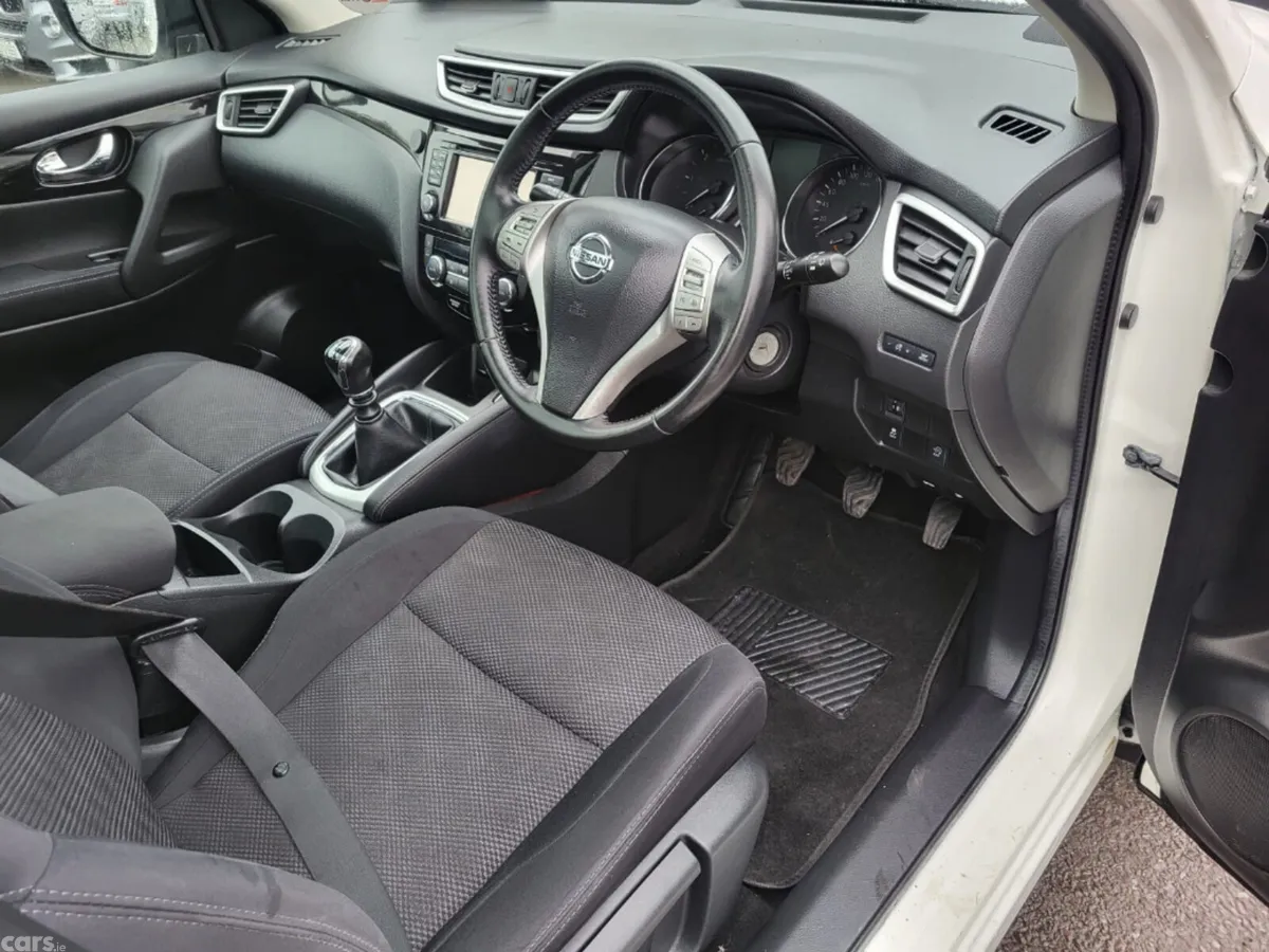 Nissan Qashqai MPV, Diesel, 2017, White