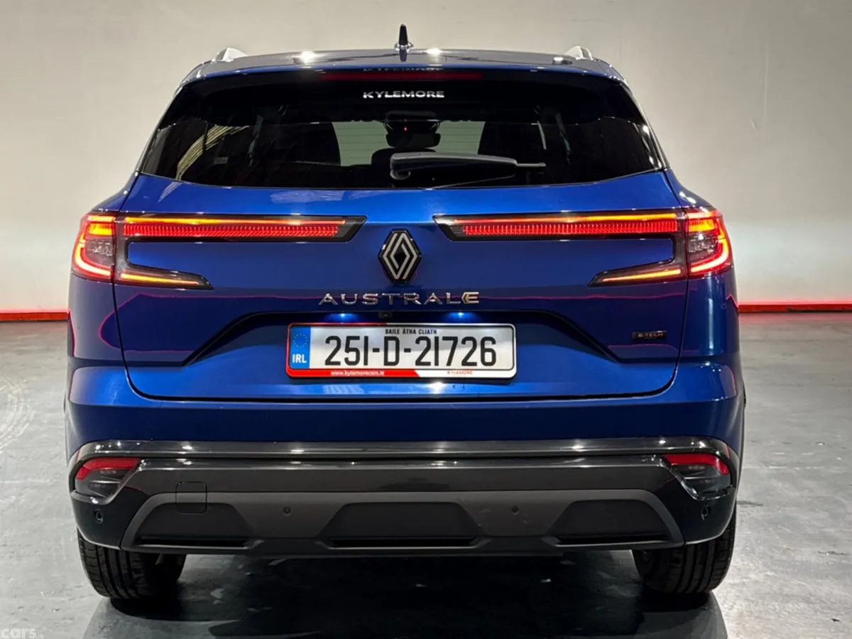 Renault Austral SUV, Petrol Hybrid, 2025, Blue