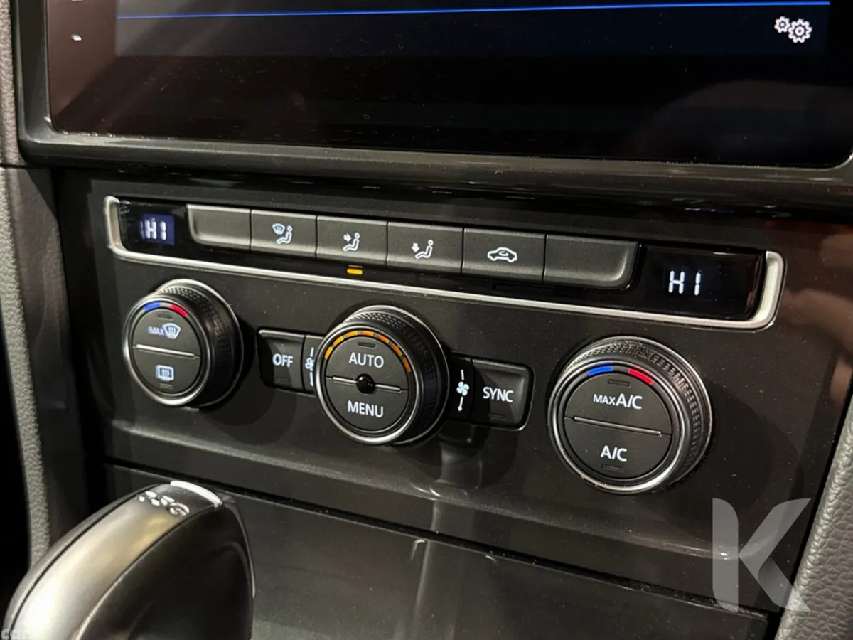 Volkswagen Golf Hatchback, Petrol, 2019, White