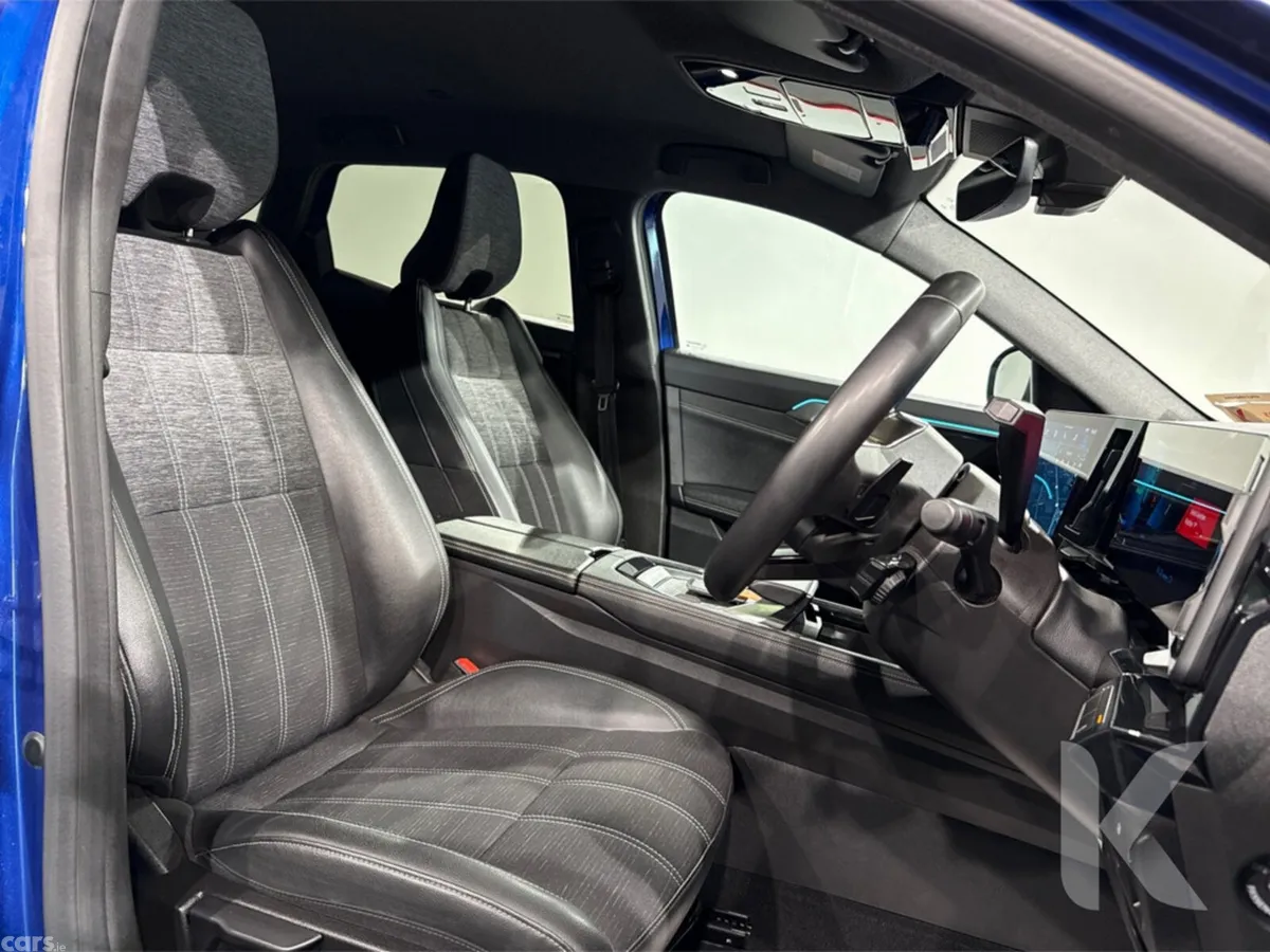 Renault Austral SUV, Petrol Hybrid, 2025, Blue