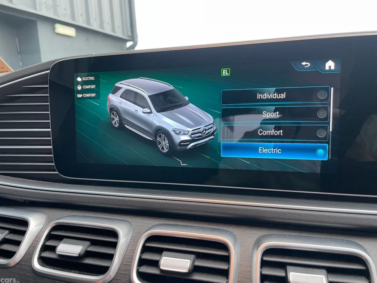 Mercedes-Benz GLE SUV, Diesel Plug-in Hybrid, 2022, Black