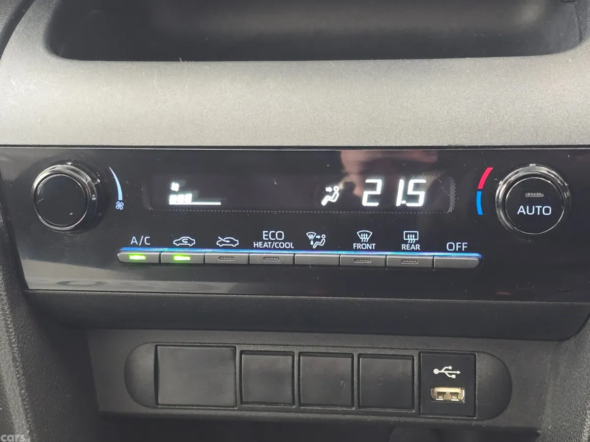 Toyota Yaris Cross SUV, Petrol Hybrid, 2021, Blue