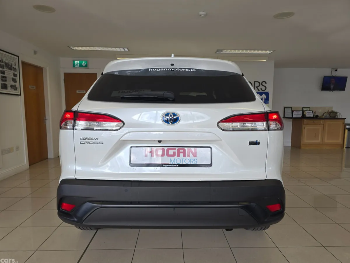Toyota Corolla Cross SUV, Petrol Hybrid, 2023, White