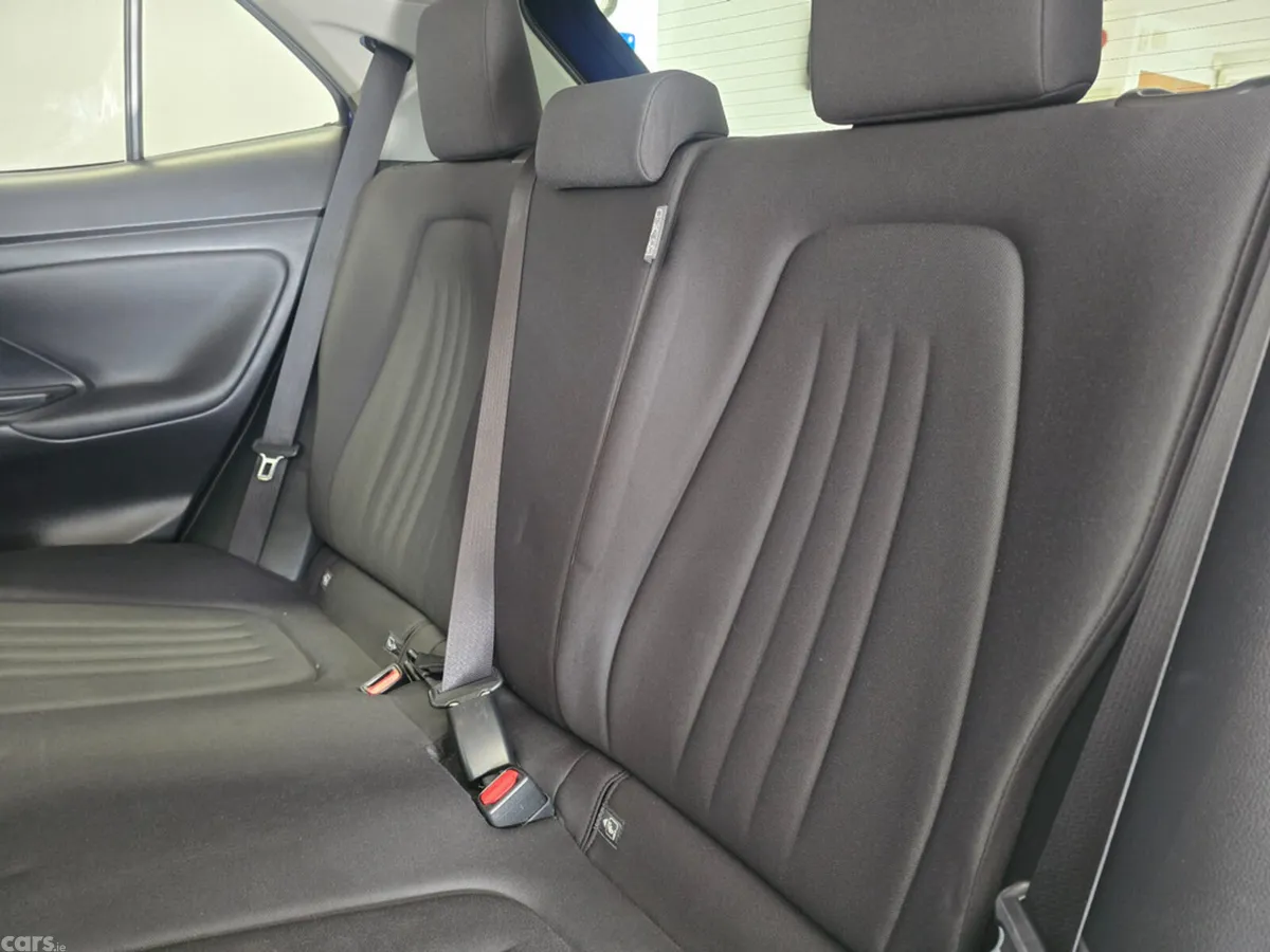 Toyota Yaris Cross SUV, Petrol Hybrid, 2021, Blue