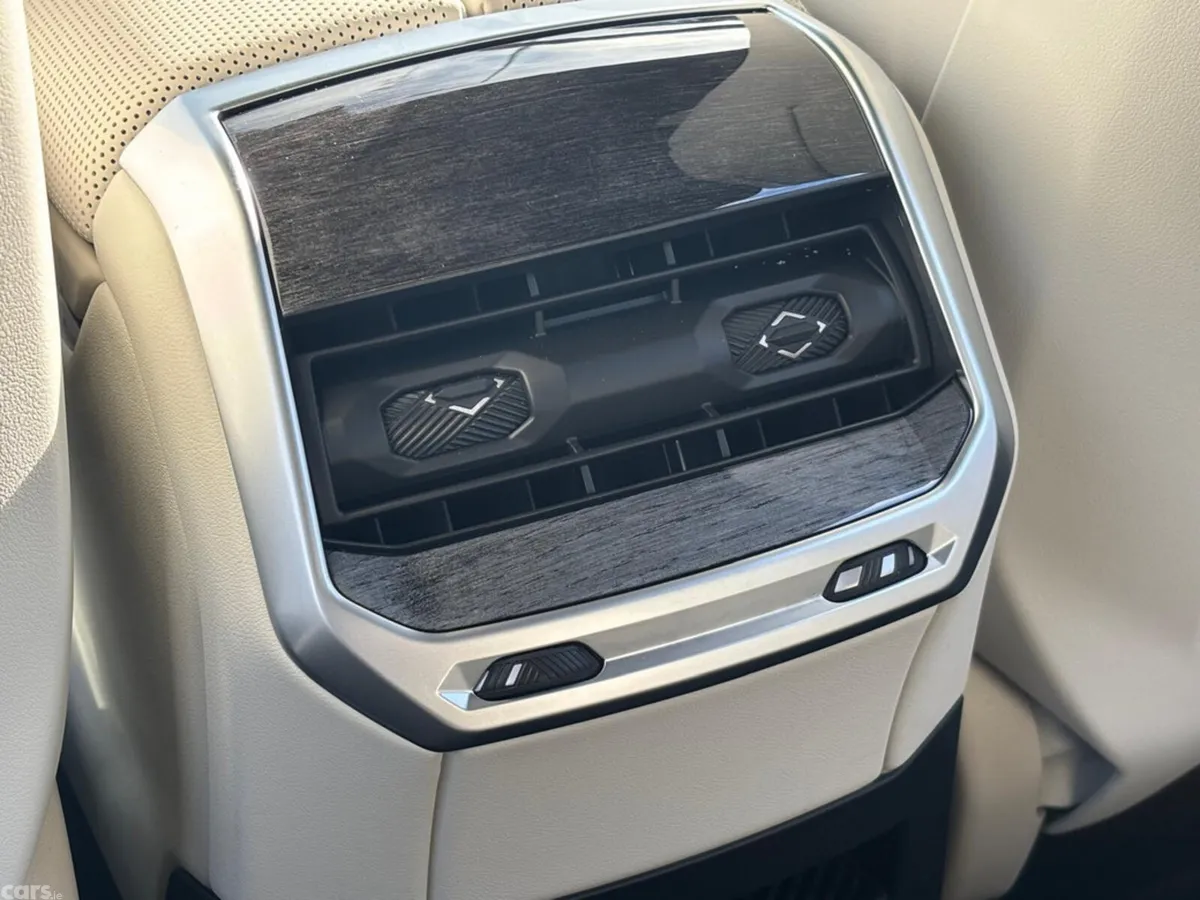 BMW i7 Saloon, Electric, 2025, Black