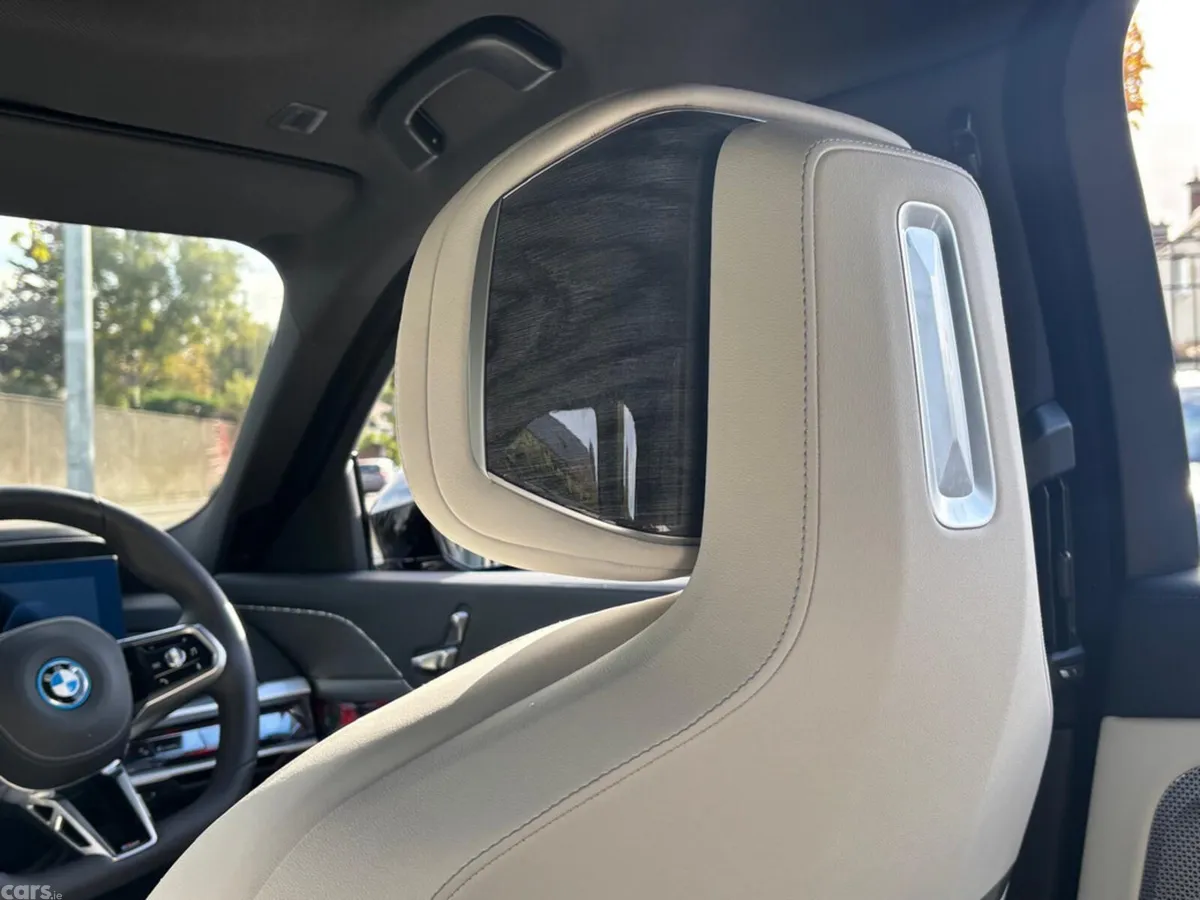 BMW i7 Saloon, Electric, 2025, Black