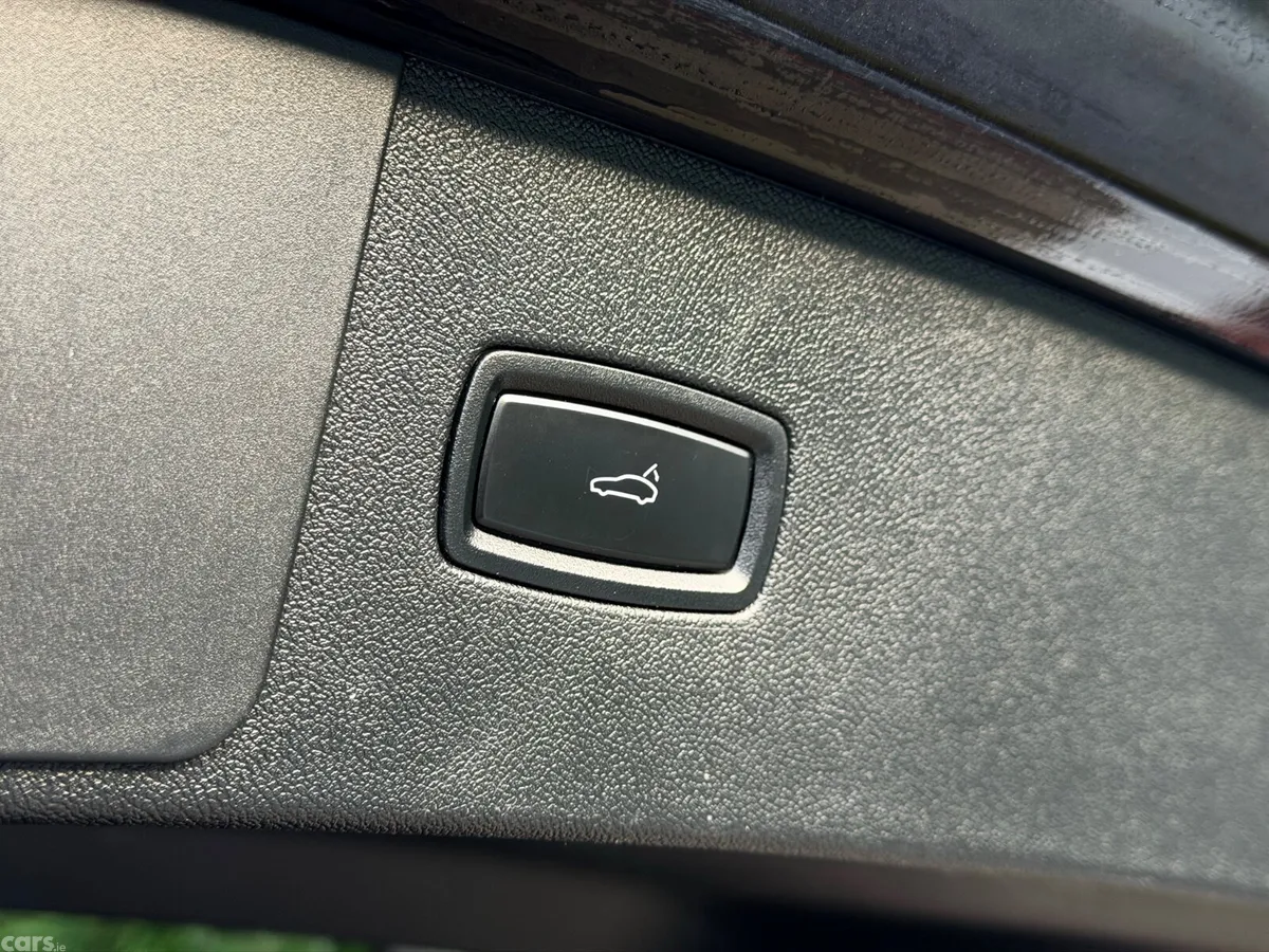 Porsche Cayenne SUV, Petrol, 2018, Black