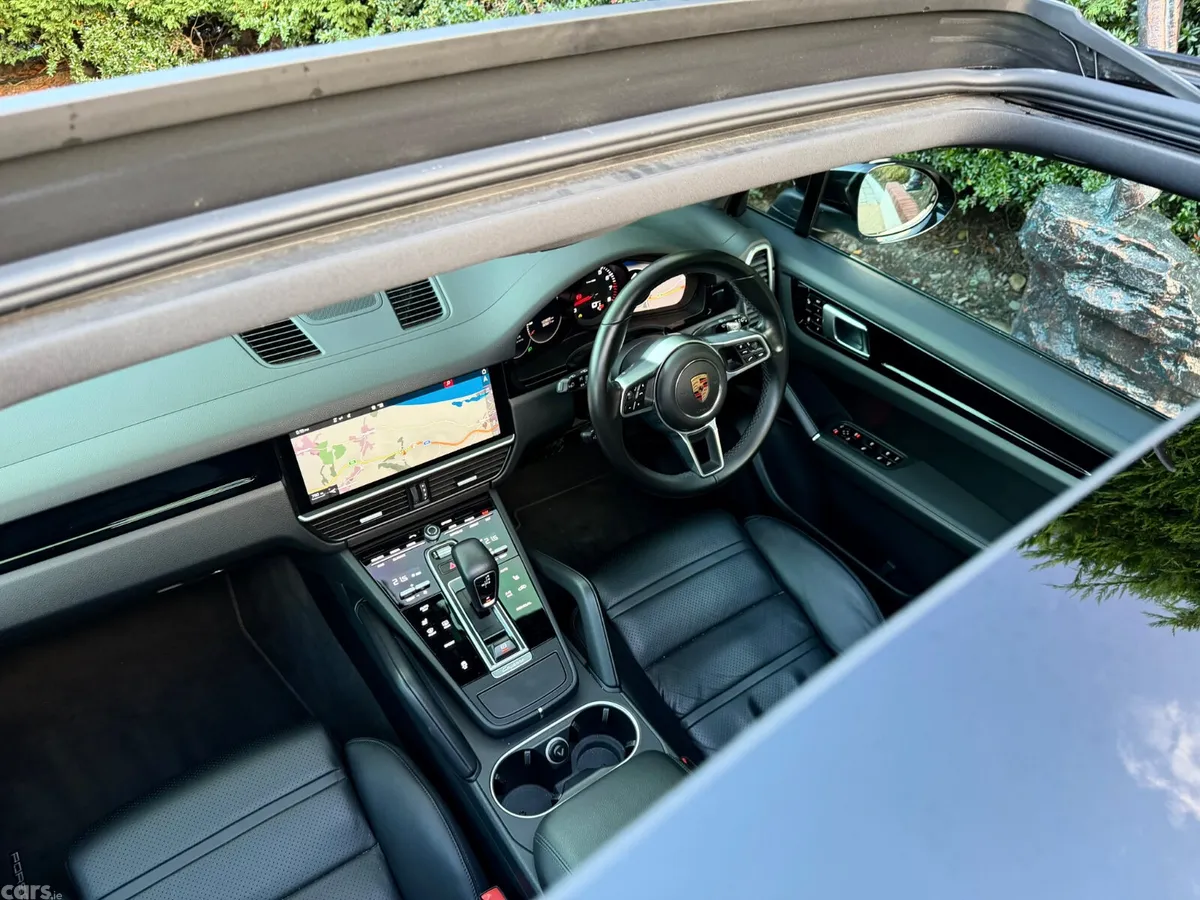 Porsche Cayenne SUV, Petrol, 2018, Black