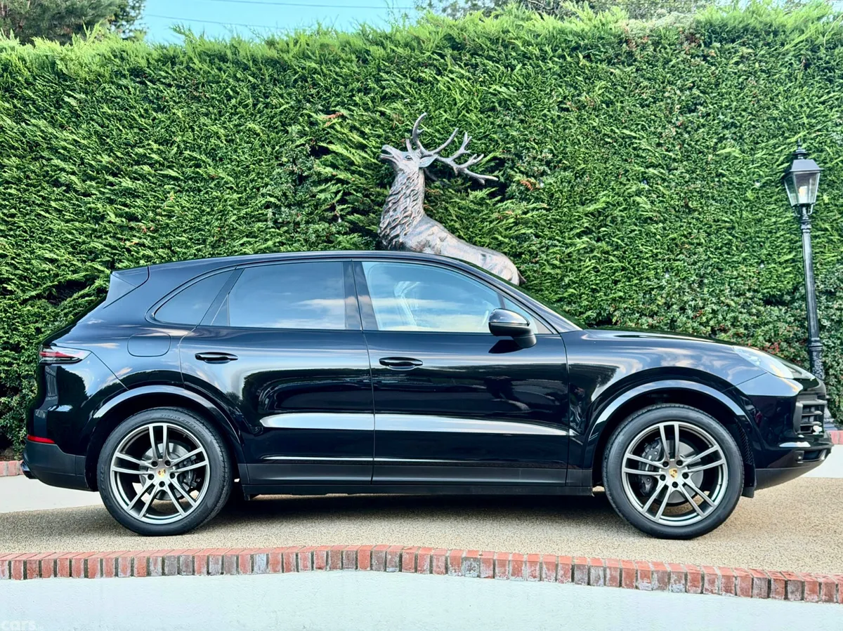 Porsche Cayenne SUV, Petrol, 2018, Black