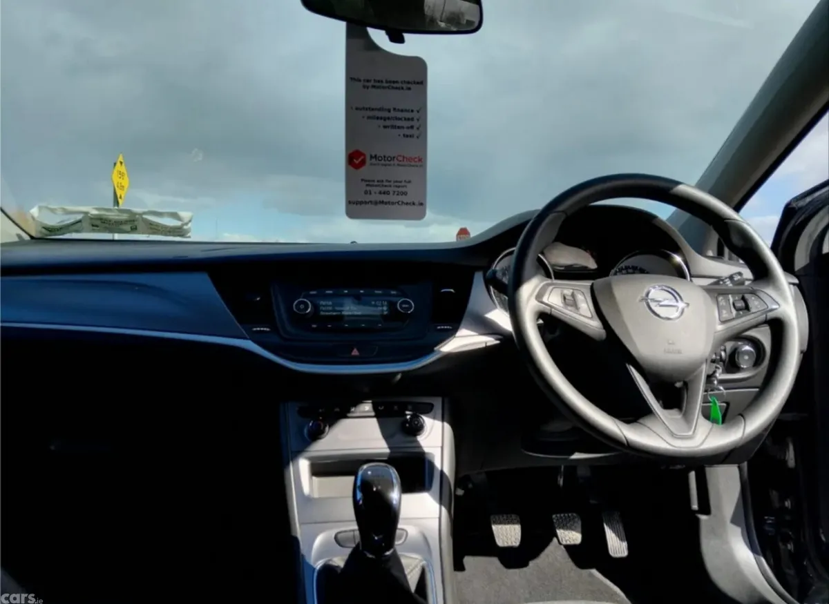 Opel Astra Hatchback, Petrol, 2019, Blue