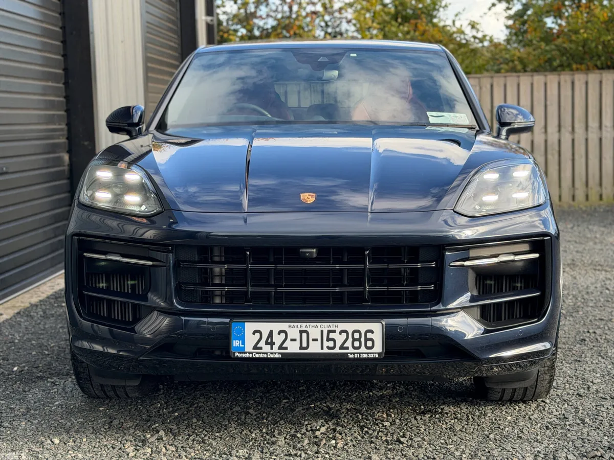 Porsche Cayenne SUV, Petrol Plug-in Hybrid, 2024, Blue