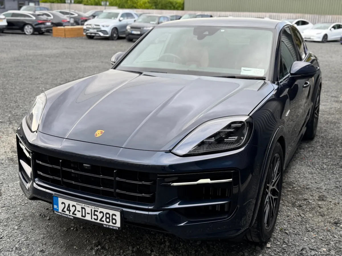 Porsche Cayenne SUV, Petrol Plug-in Hybrid, 2024, Blue