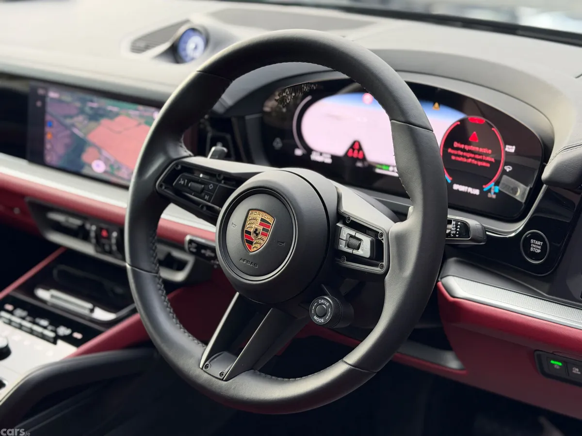 Porsche Cayenne SUV, Petrol Plug-in Hybrid, 2024, Blue