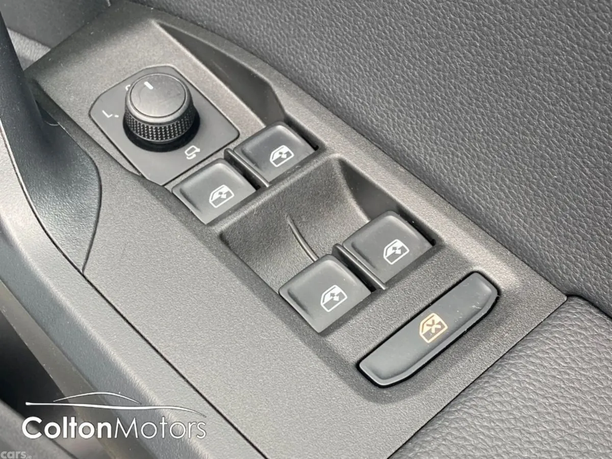 SEAT Arona SUV, Petrol, 2025, Green