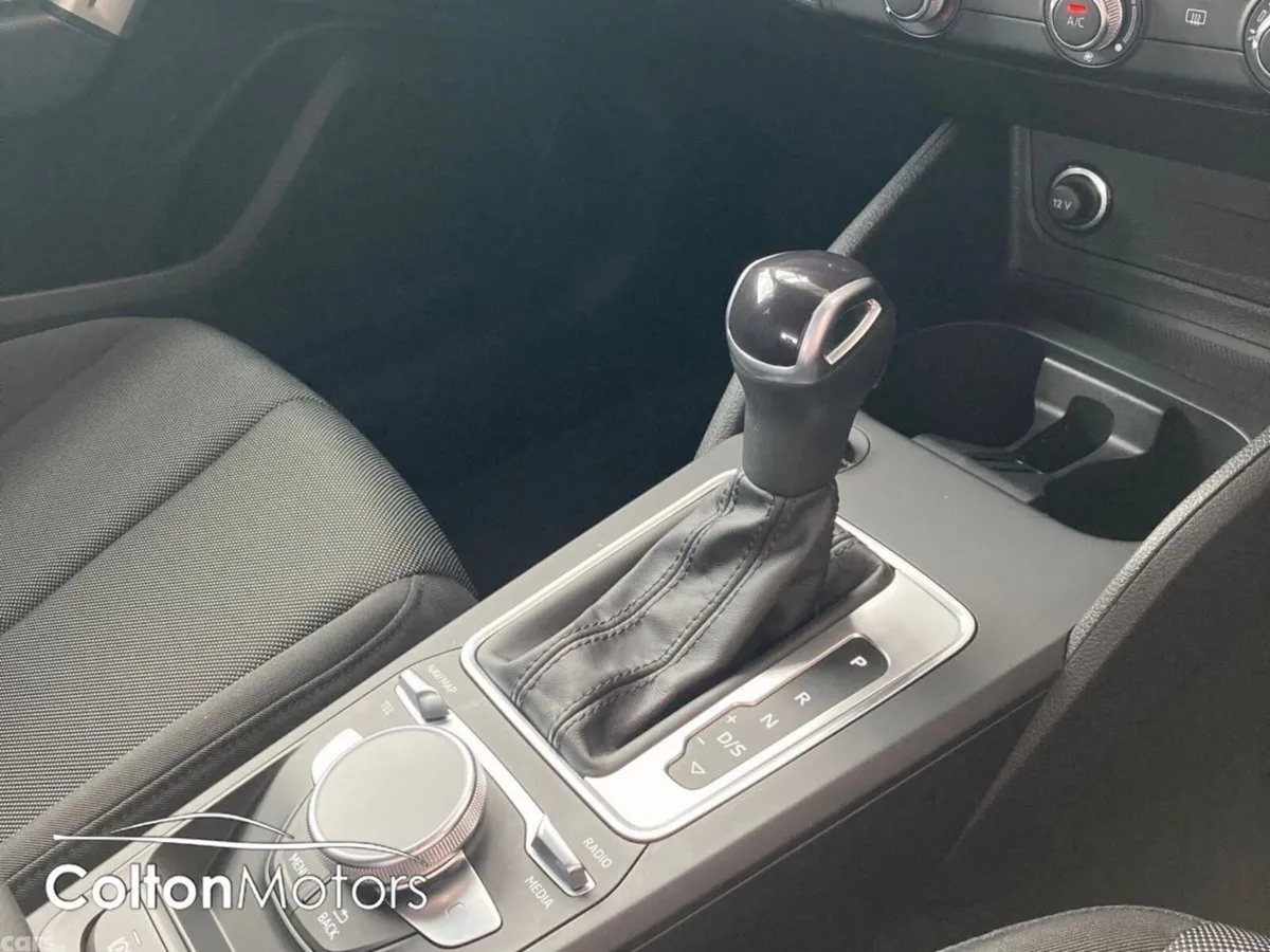 Audi Q2 SUV, Diesel, 2023, Blue