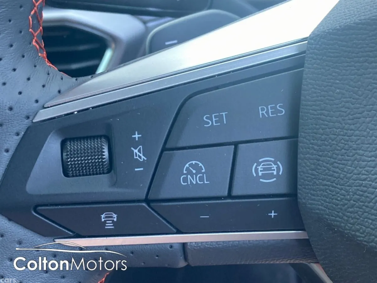 SEAT Leon Hatchback, Petrol Plug-in Hybrid, 2025, Red