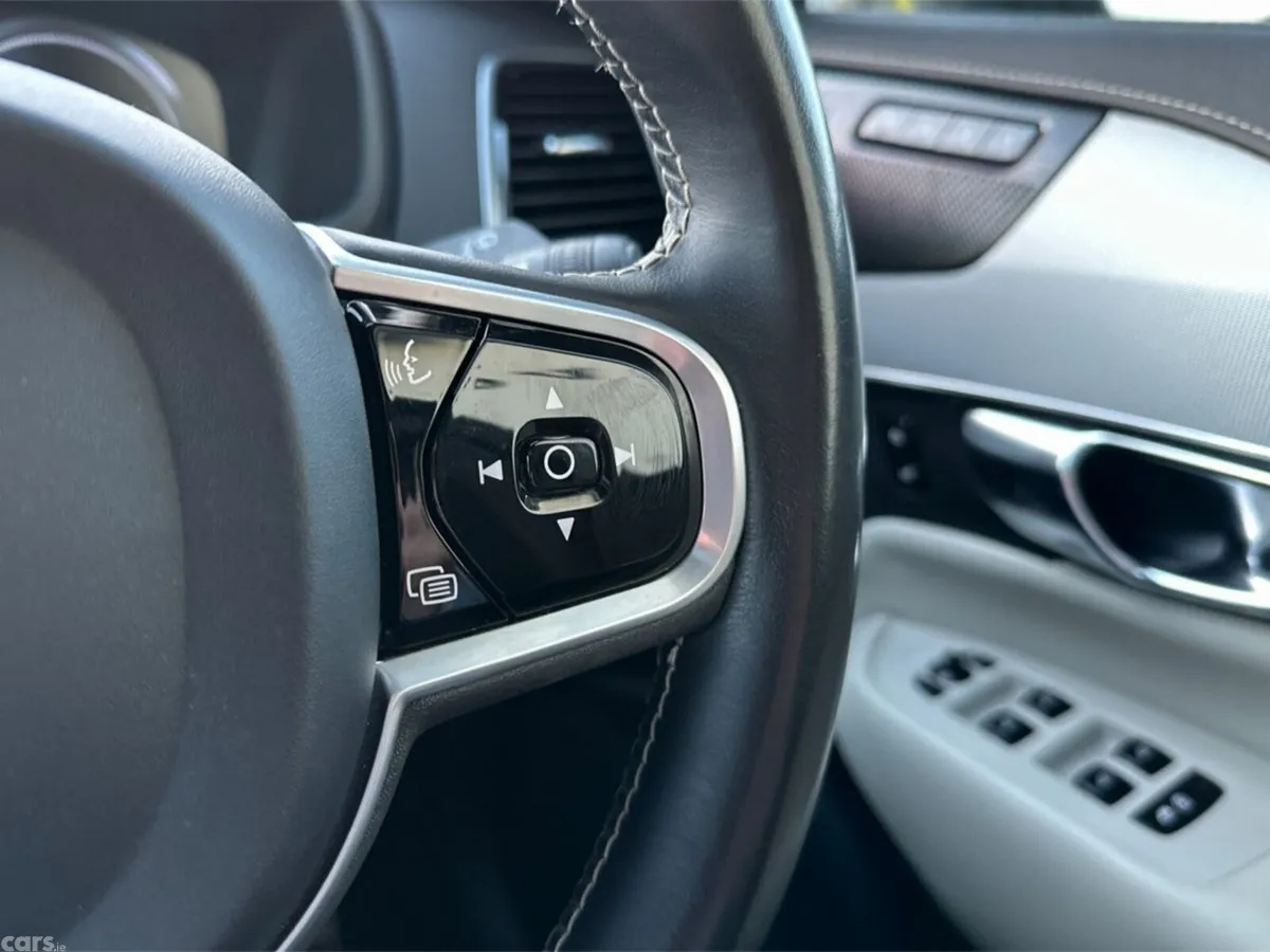 Volvo XC90 SUV, Petrol Plug-in Hybrid, 2021, Grey