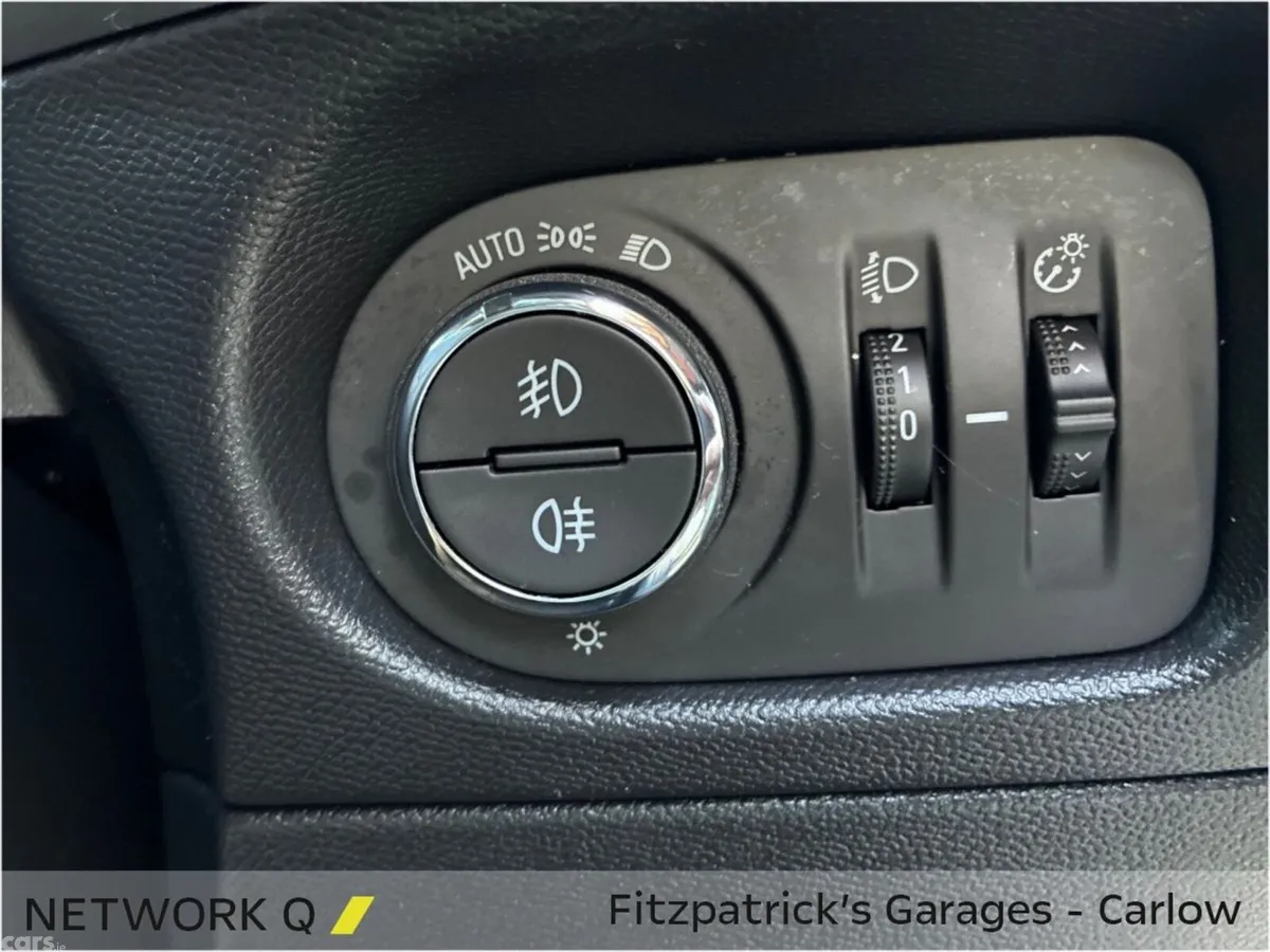 Opel Mokka SUV, Petrol, 2024, Blue