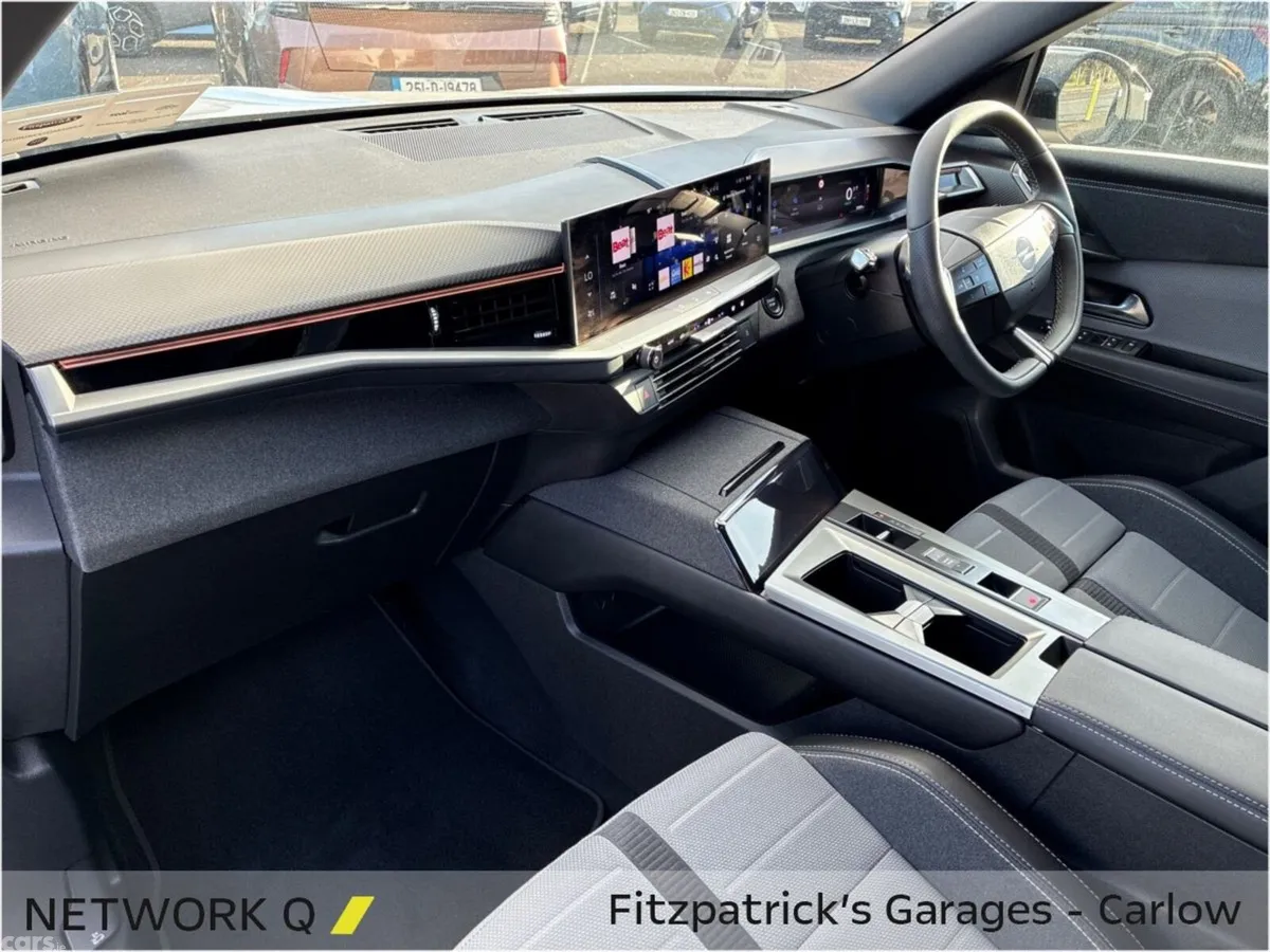Opel Grandland SUV, Electric, 2025, White