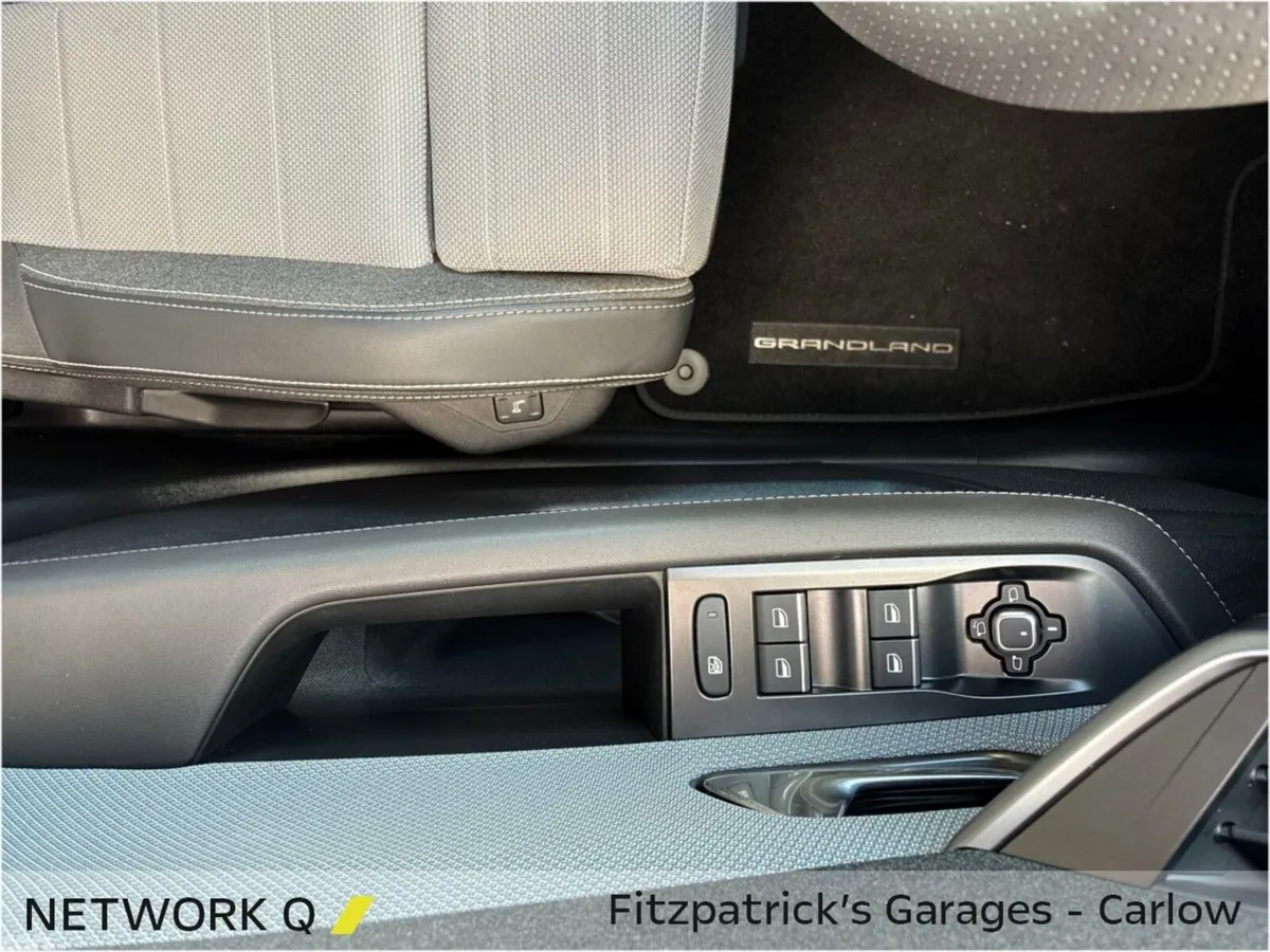 Opel Grandland SUV, Electric, 2025, Brown