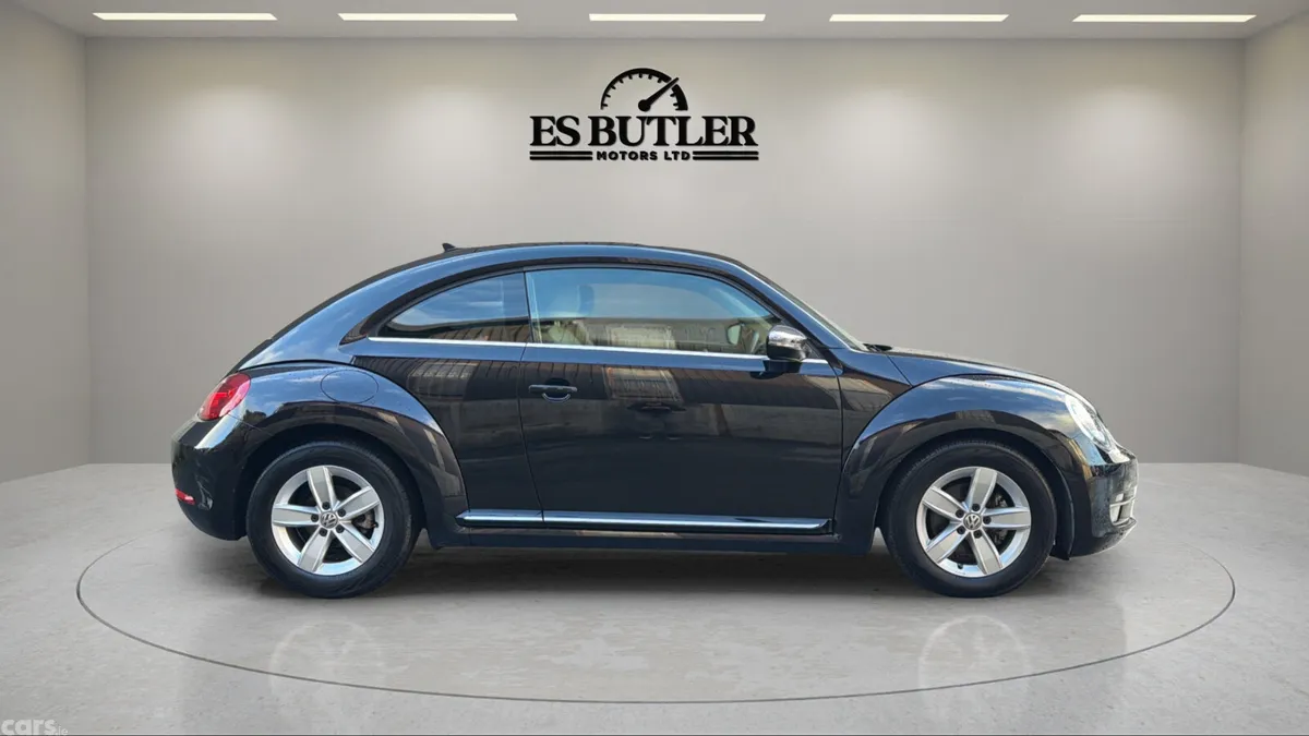 Volkswagen Beetle Hatchback, Petrol, 2015, Black