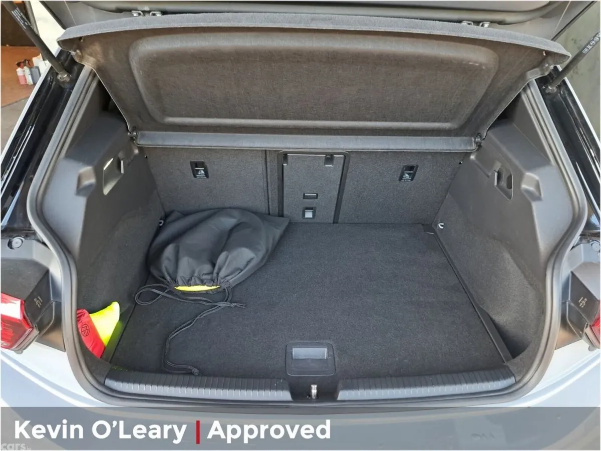 Volkswagen ID.3 Hatchback, Electric, 2023, Grey