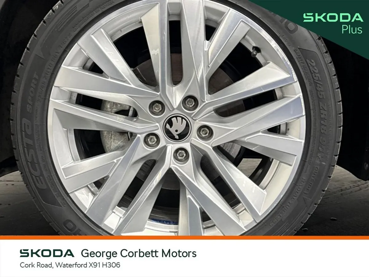 Skoda Octavia Saloon, Petrol, 2026, Black