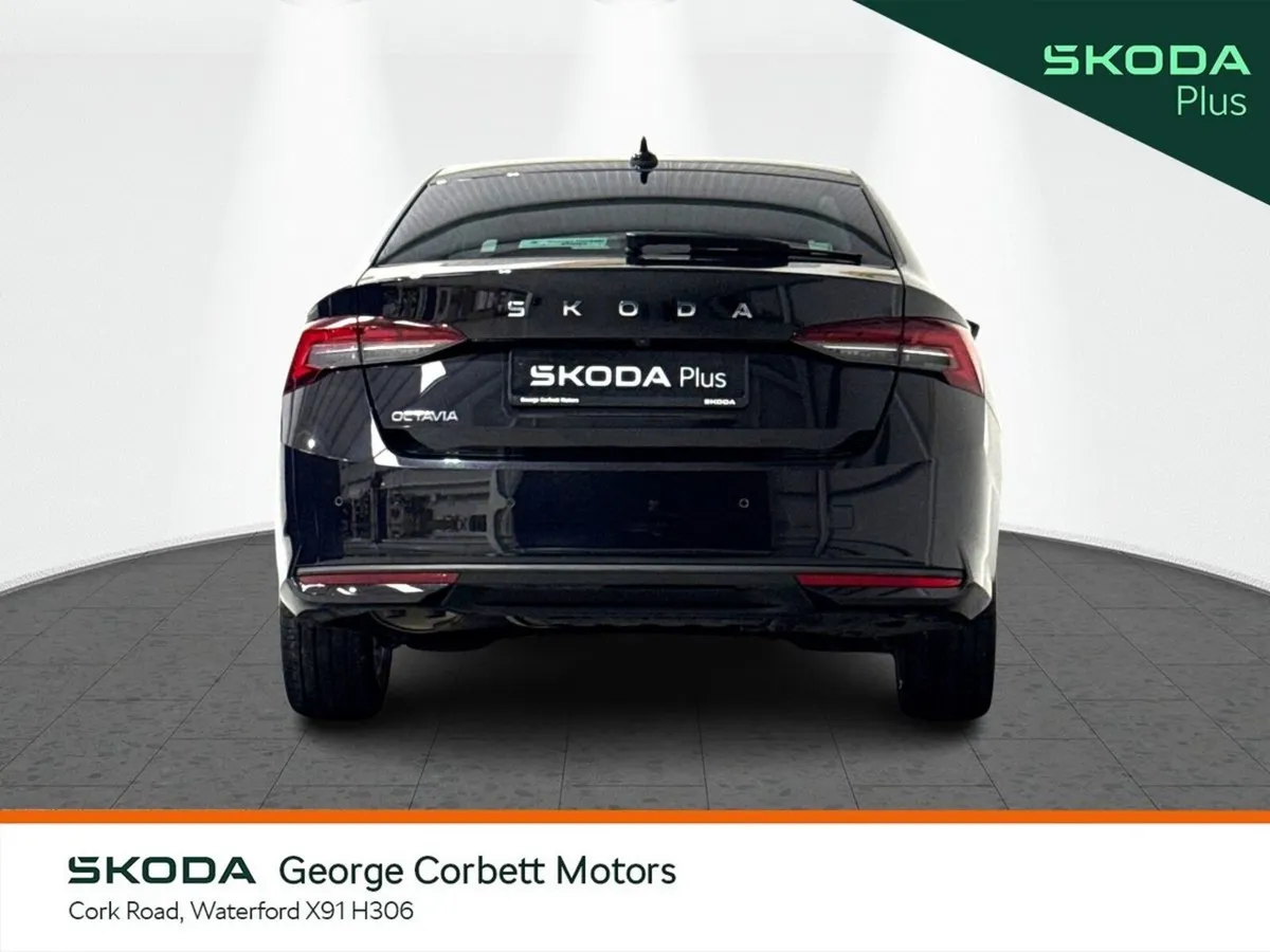Skoda Octavia Saloon, Petrol, 2026, Black
