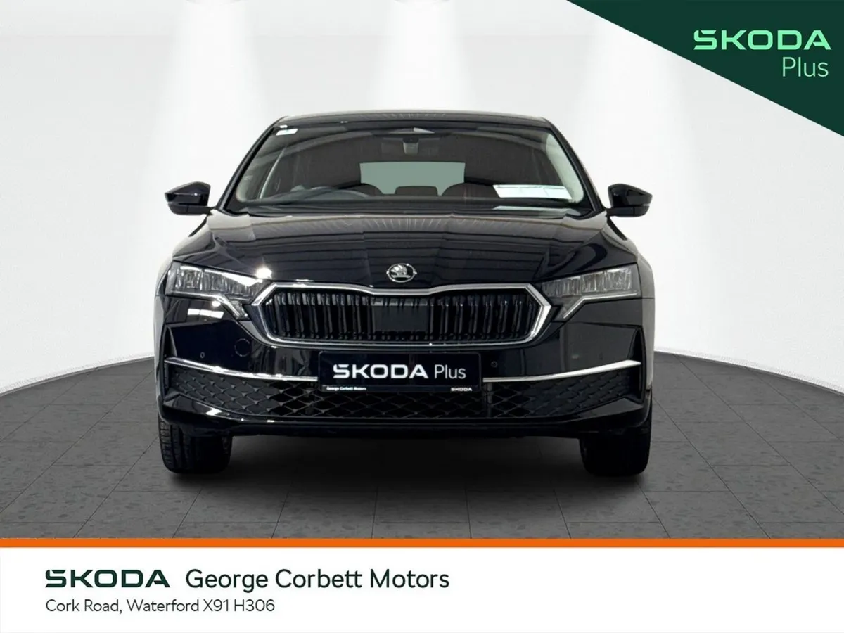 Skoda Octavia Saloon, Petrol, 2026, Black