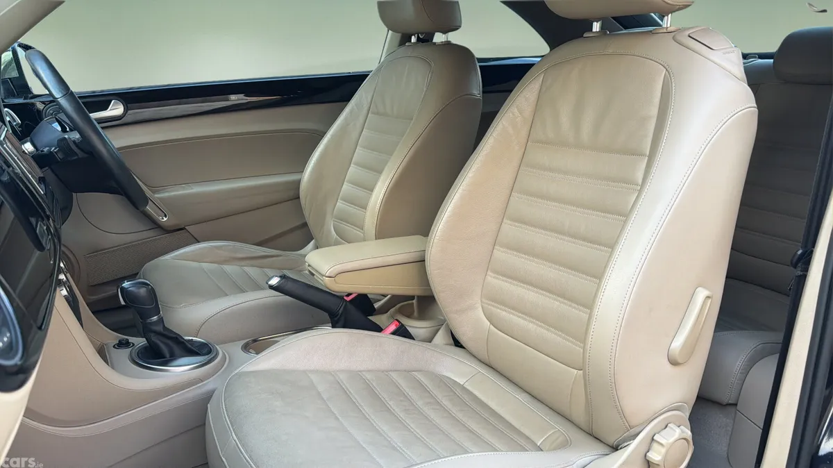 Volkswagen Beetle Hatchback, Petrol, 2015, Black