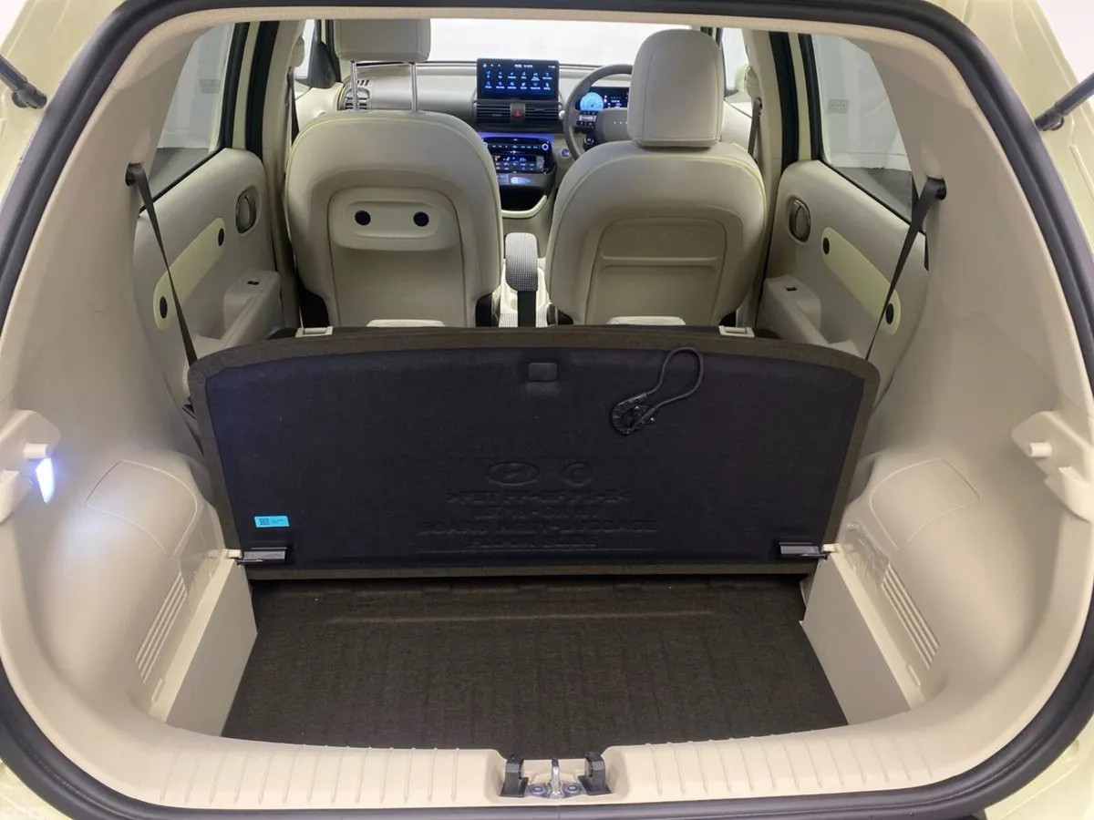 Hyundai INSTER MPV, Electric, 2026, Yellow