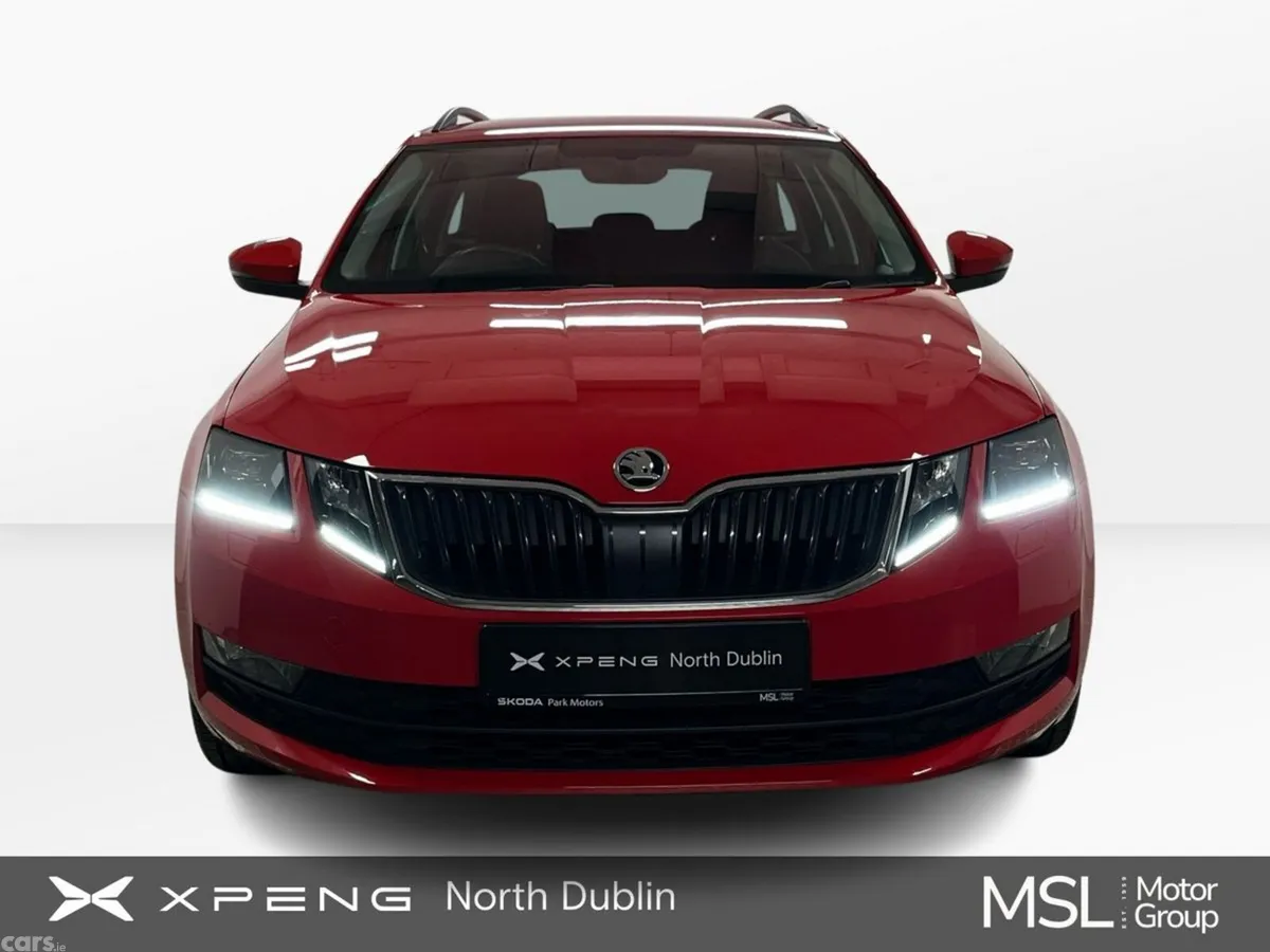 Skoda Octavia Estate, Petrol, 2020, Red