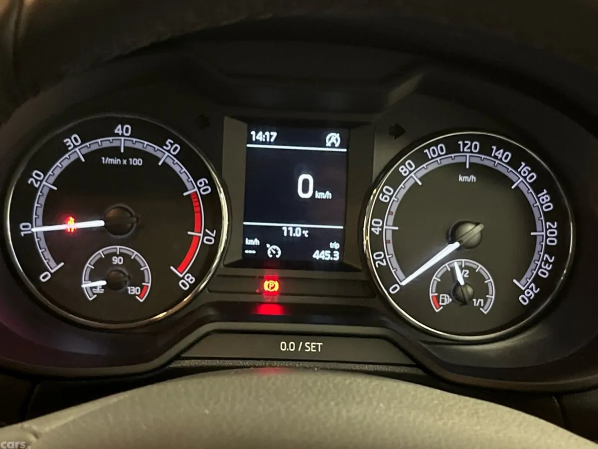 Skoda Octavia Estate, Petrol, 2020, Red