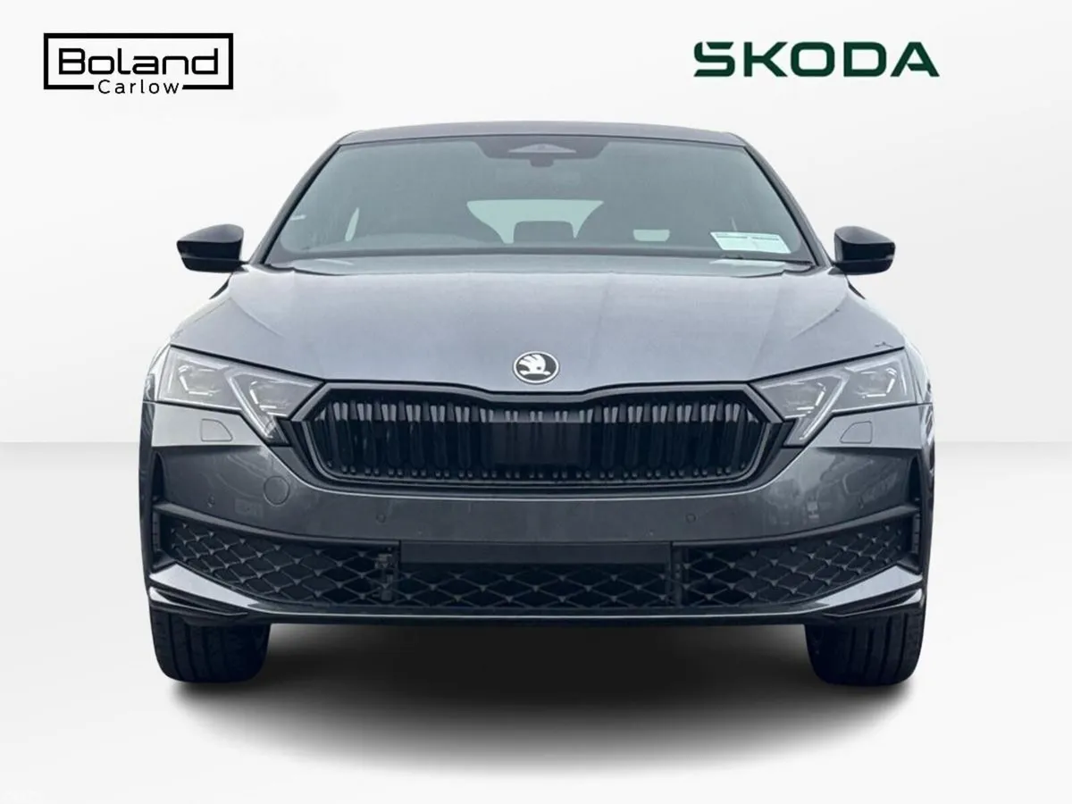 Skoda Octavia Hatchback, Diesel, 2027, Grey