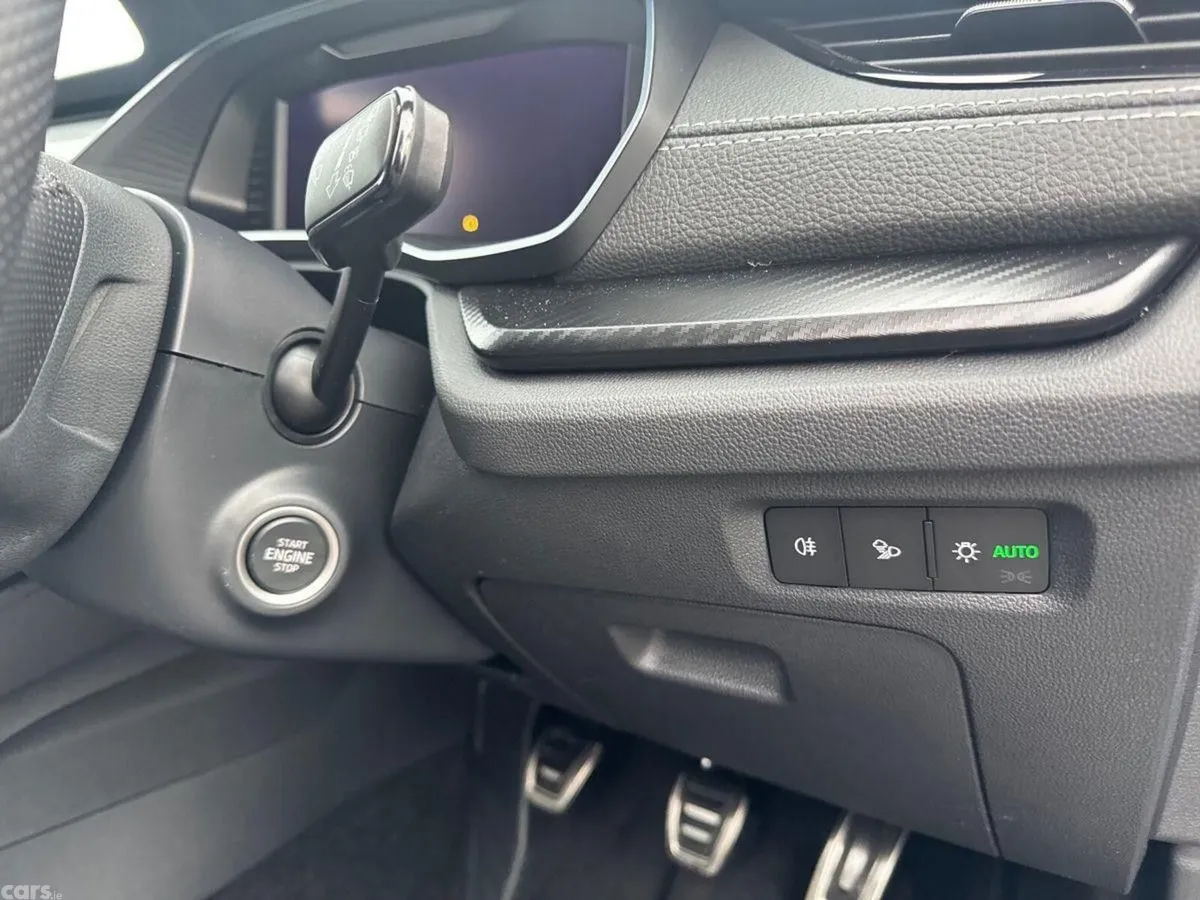 Skoda Octavia Hatchback, Diesel, 2027, Grey