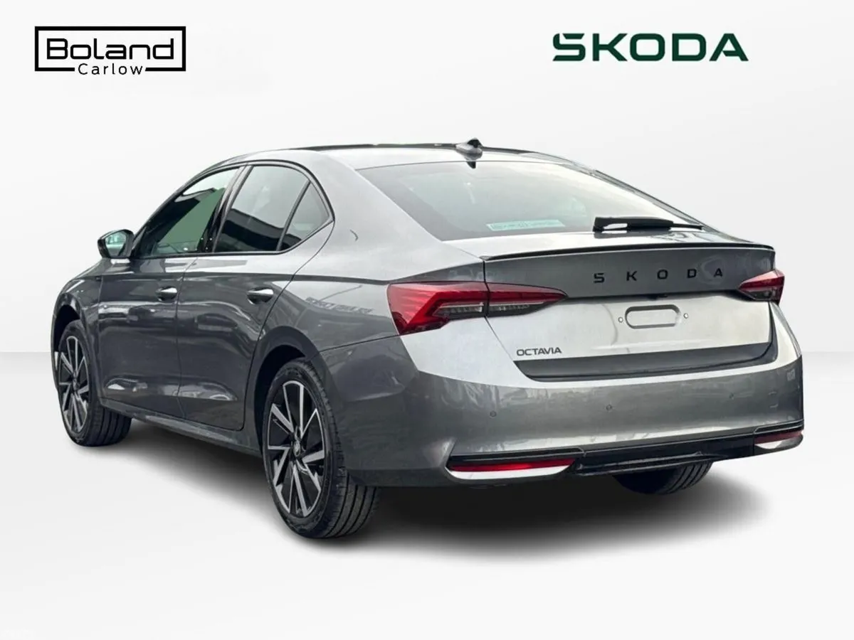 Skoda Octavia Hatchback, Diesel, 2027, Grey