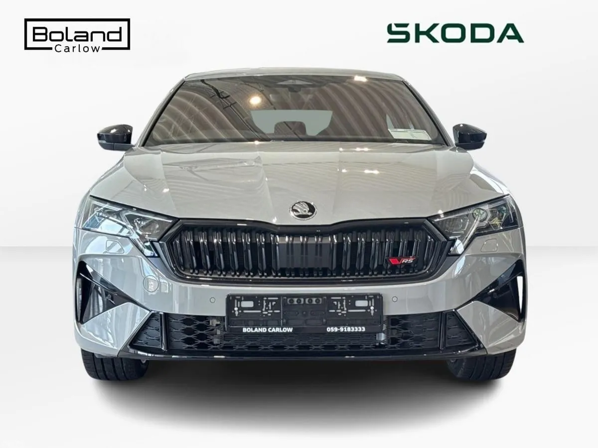 Skoda Octavia Hatchback, Petrol, 2027, Grey