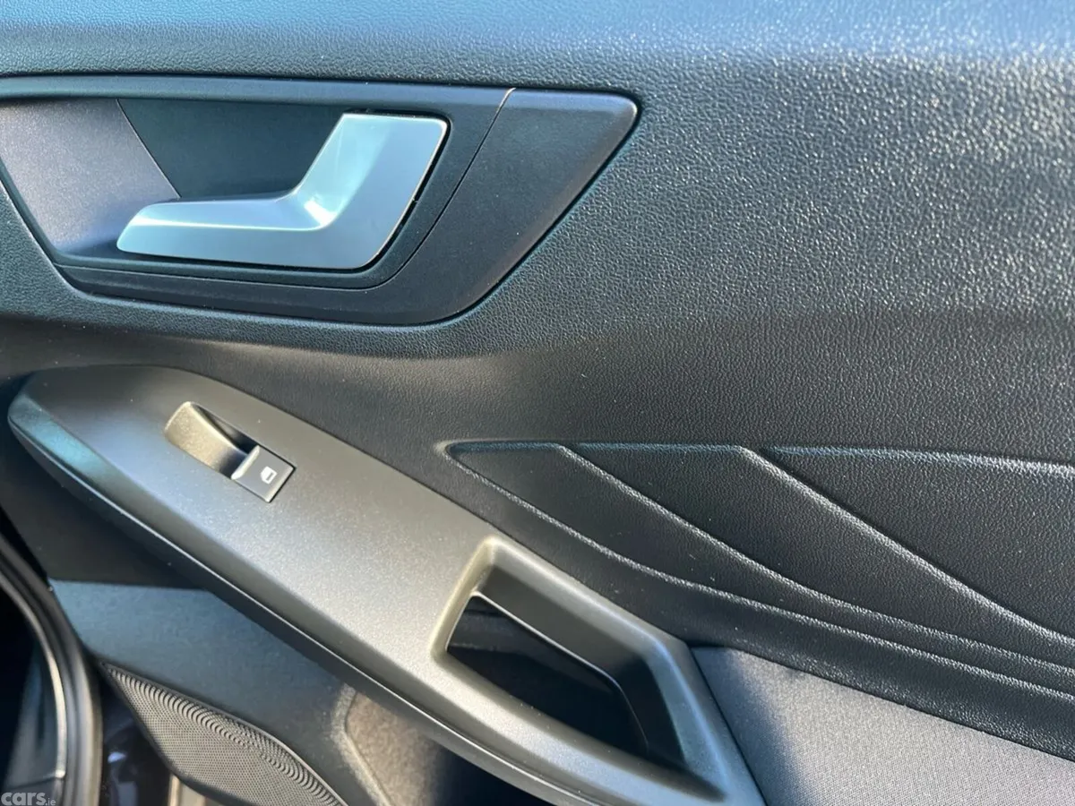 Ford Focus Hatchback, Diesel, 2023, Black