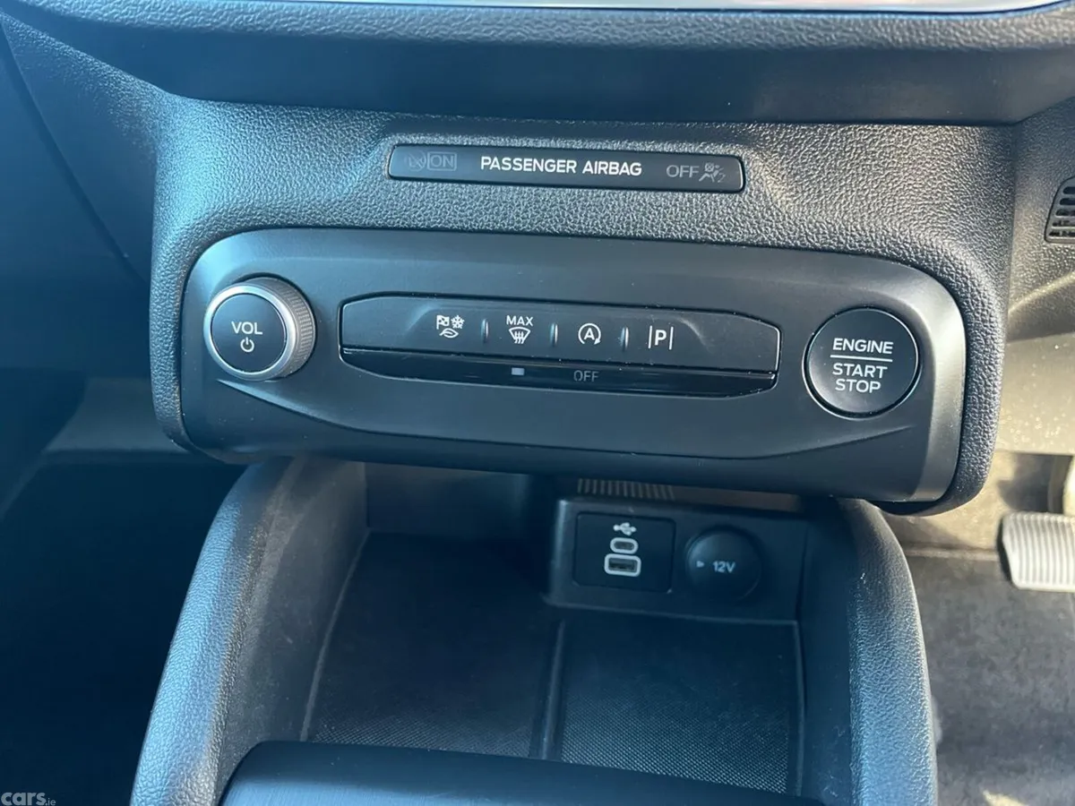 Ford Focus Hatchback, Diesel, 2023, Black
