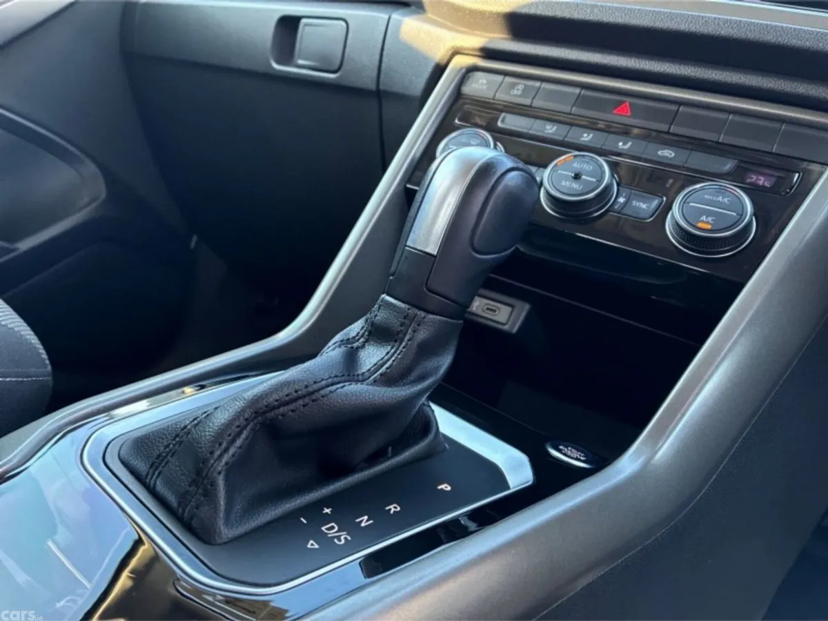 Volkswagen T-Roc SUV, Diesel, 2021, White