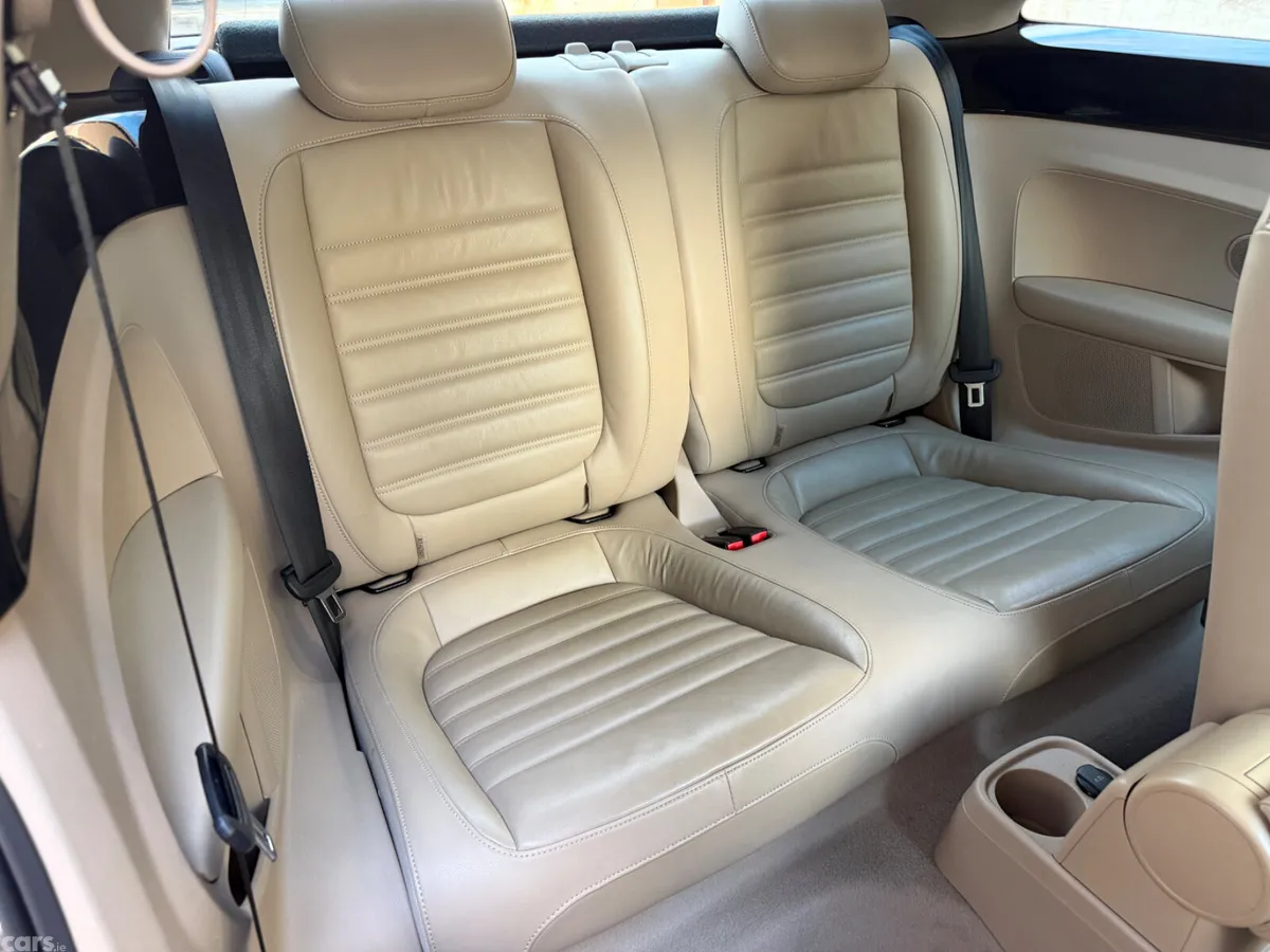 Volkswagen Beetle Hatchback, Petrol, 2015, Black