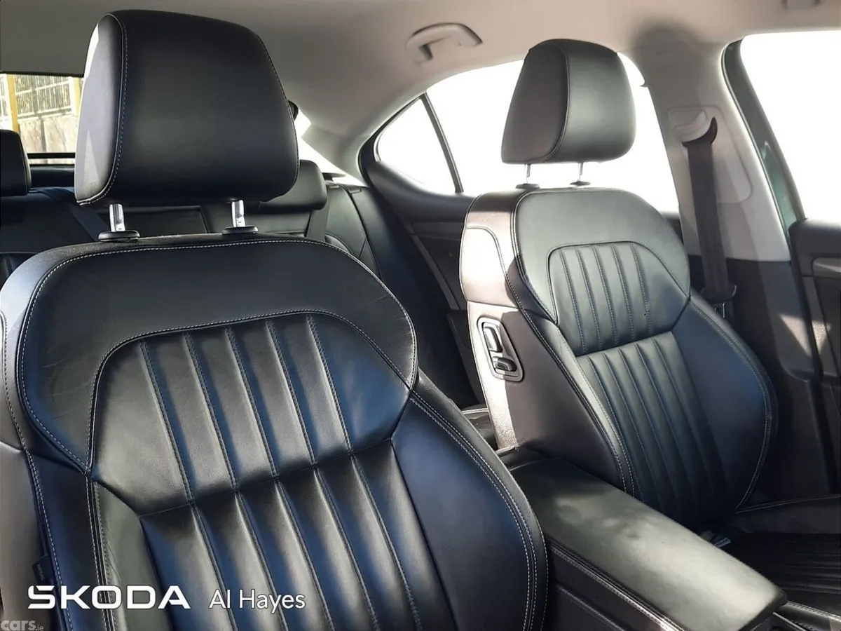 Skoda Superb Saloon, Diesel, 2020, Green