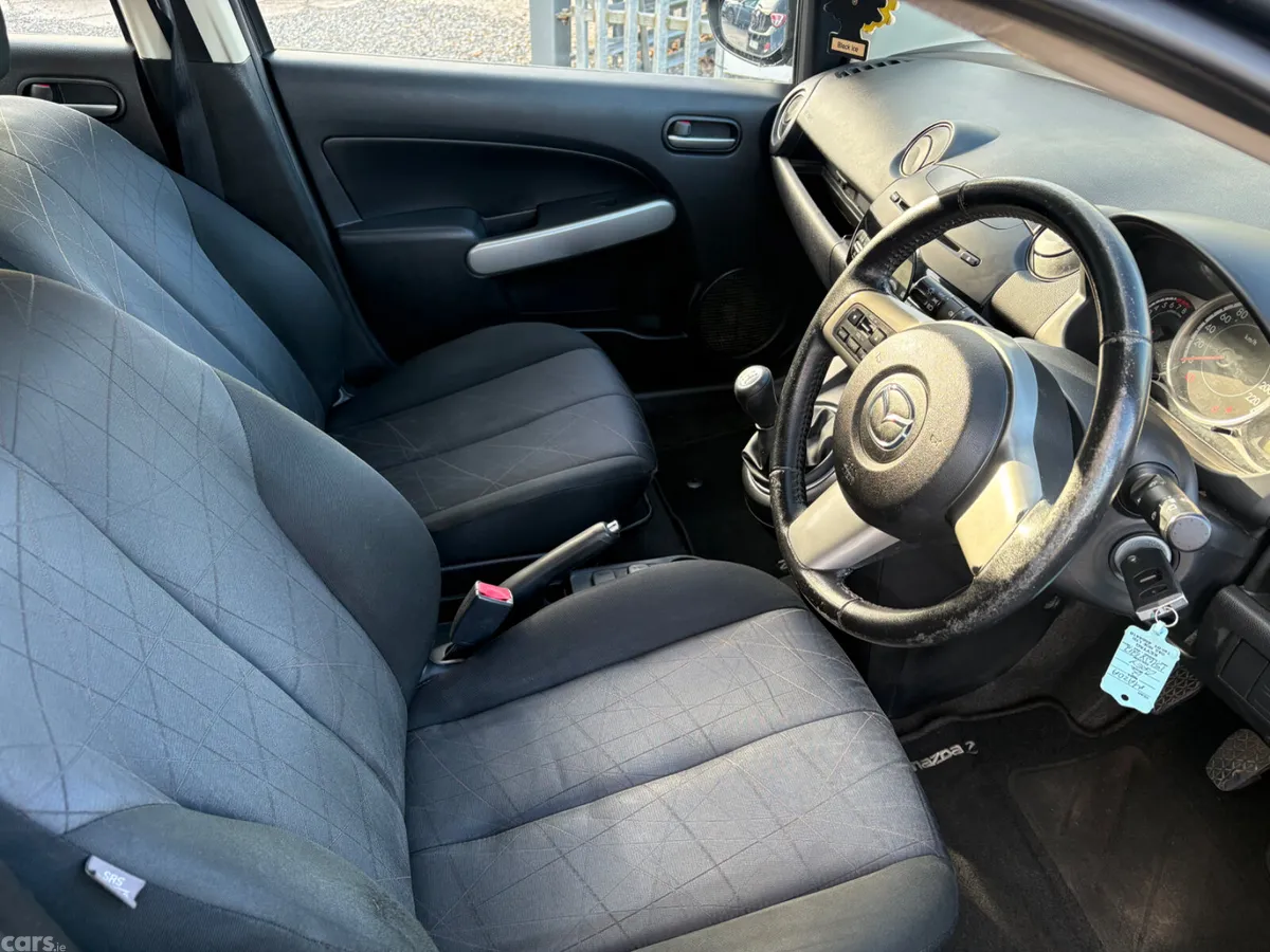 Mazda Mazda2 Hatchback, Petrol, 2015, Grey